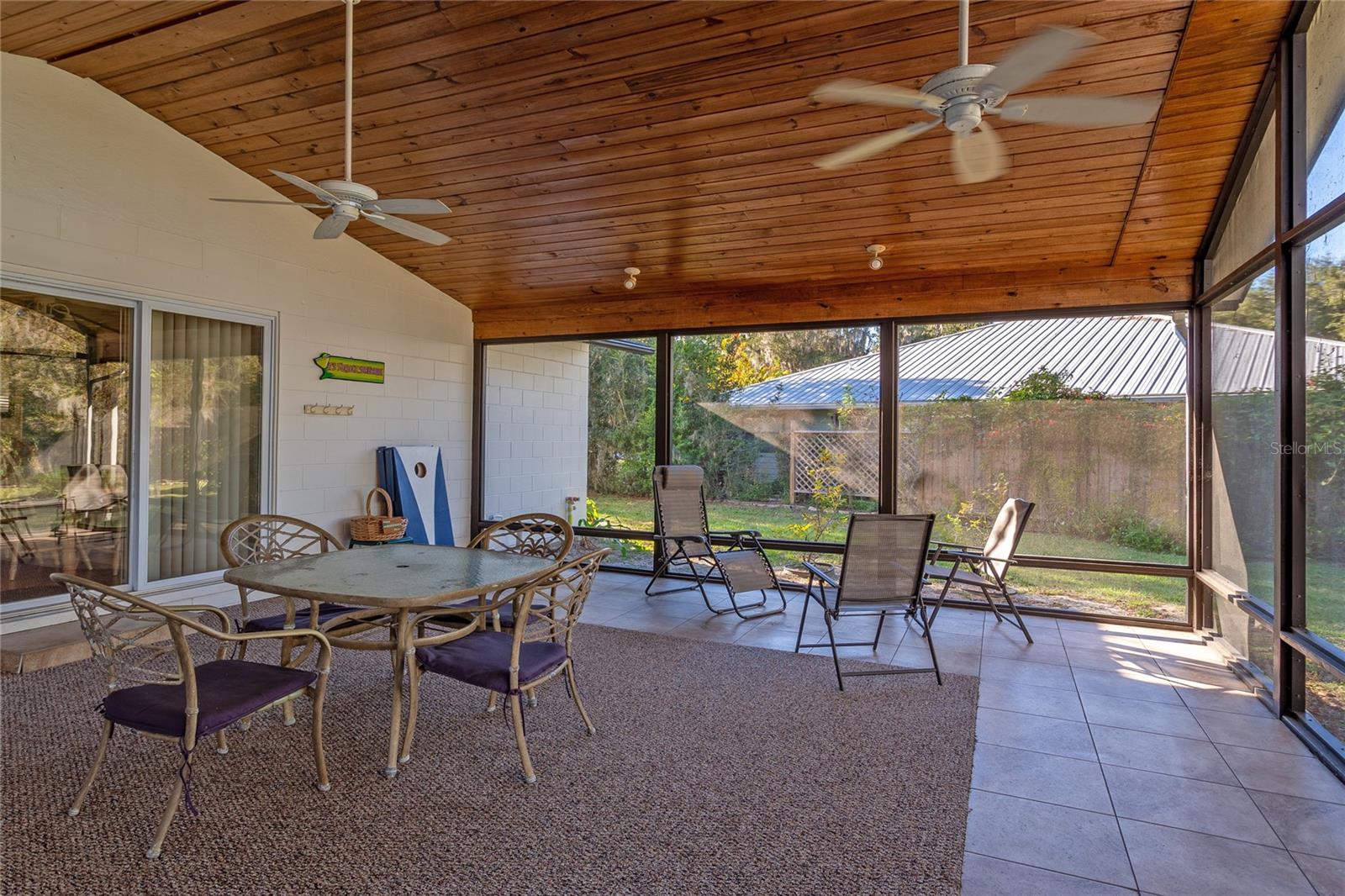 Listing photo id 42 for 6225 Riverbend Road