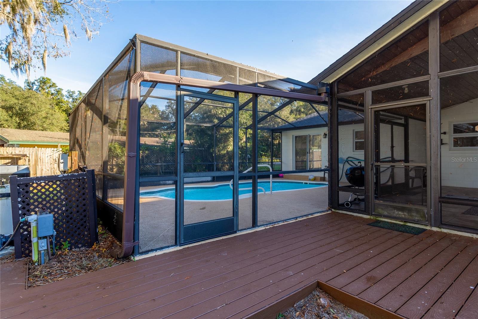 Listing photo id 50 for 6225 Riverbend Road