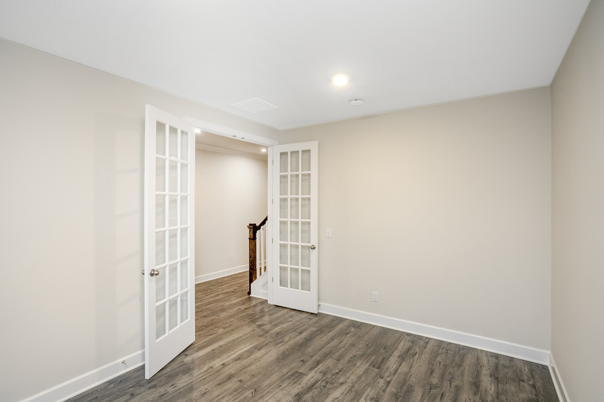 Image 23 of 29 For 7056 Maltese Drive