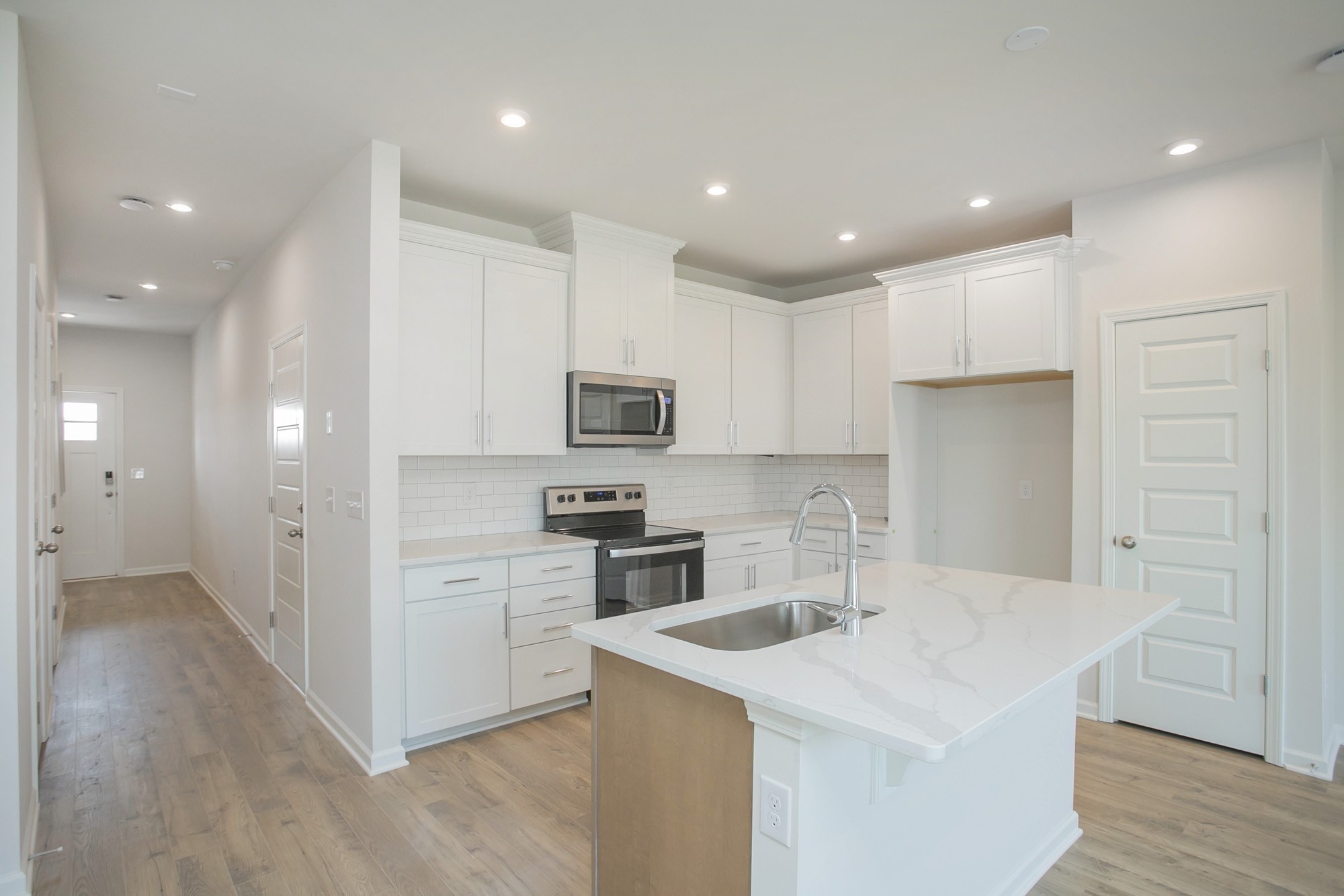Image 13 of 27 For 6205 Shadowood Point