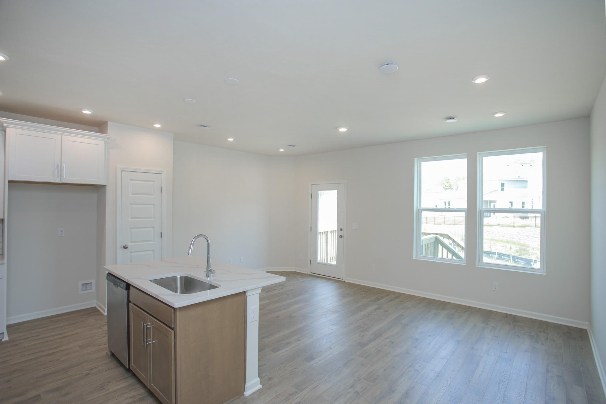 Image 4 of 27 For 6205 Shadowood Point