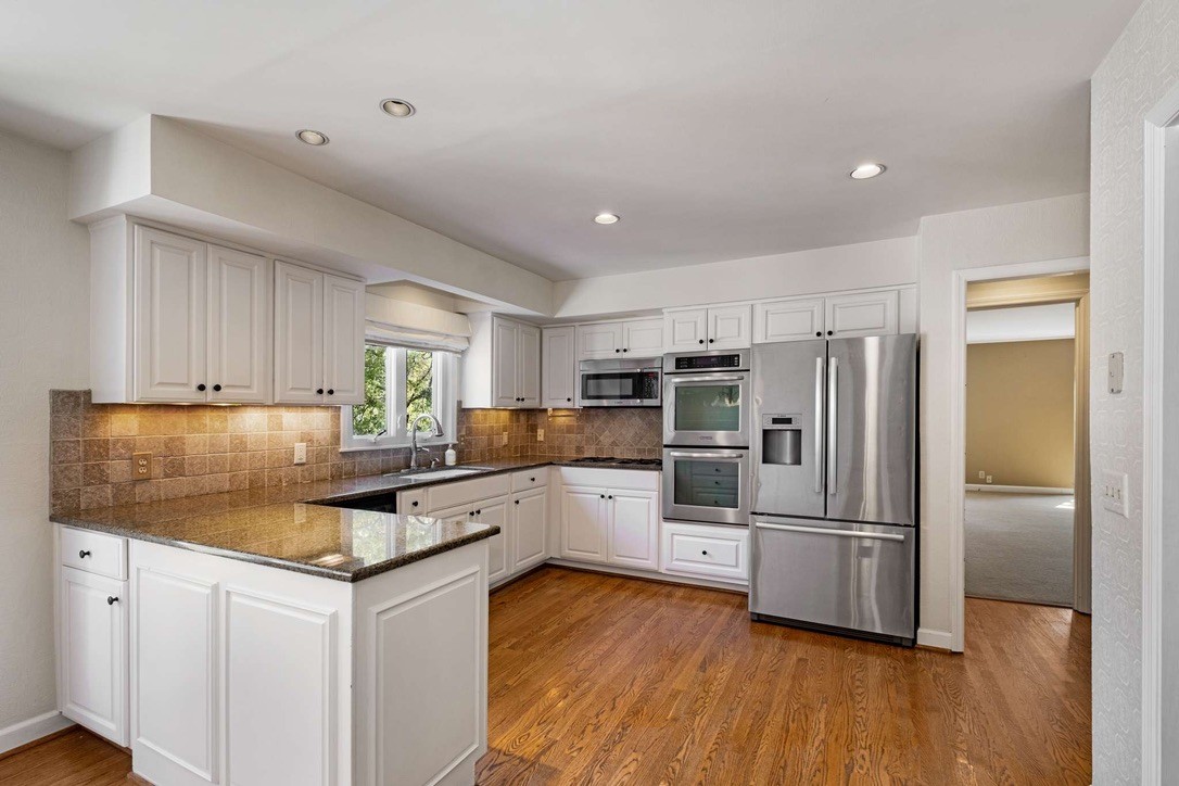 Listing photo id 9 for Nw Columbine Avenue