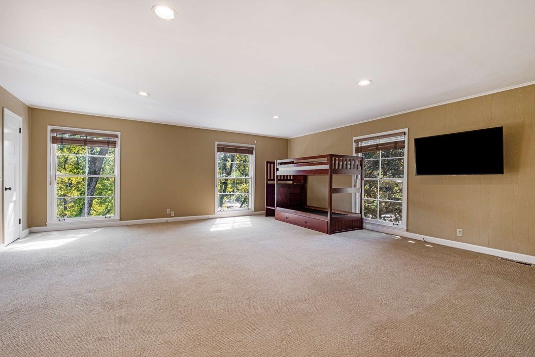 Listing photo id 11 for Nw Columbine Avenue