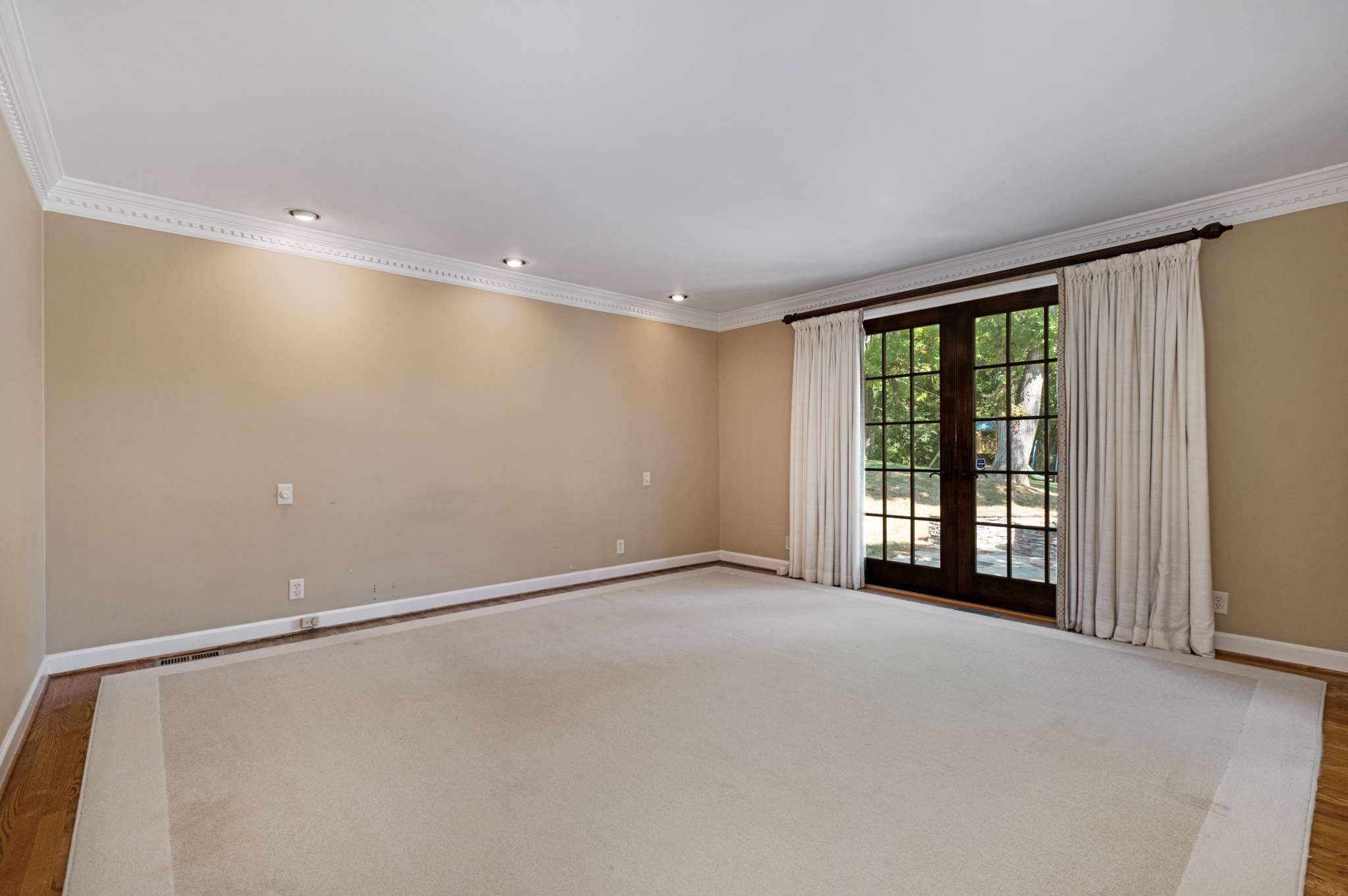 Listing photo id 13 for Nw Columbine Avenue
