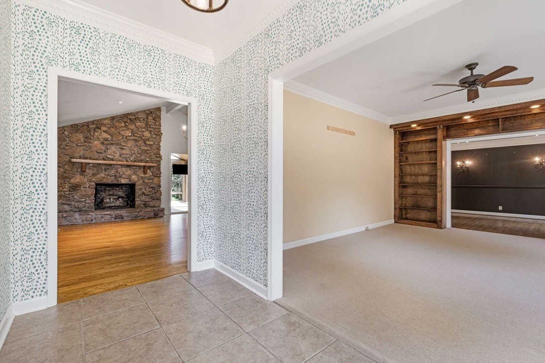 Listing photo id 1 for Nw Columbine Avenue