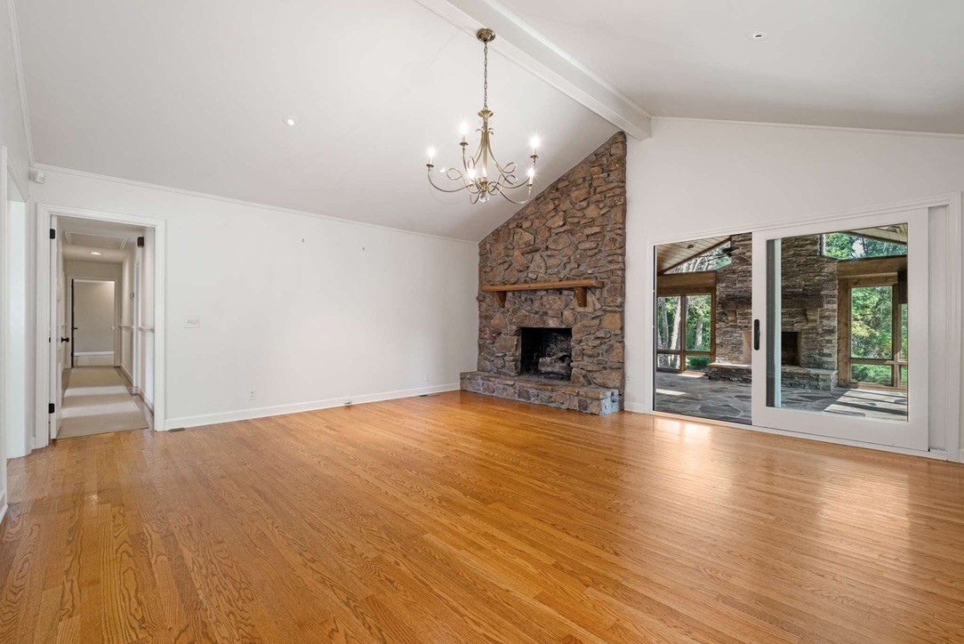 Listing photo id 6 for Nw Columbine Avenue