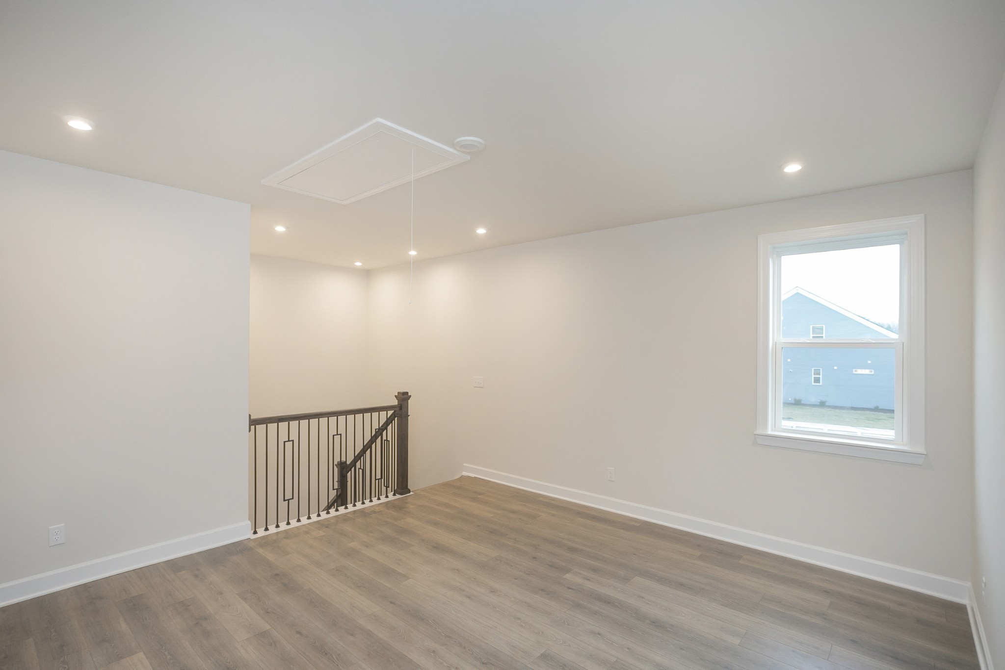 Image 10 of 23 For 9388 Cortlandt Drive