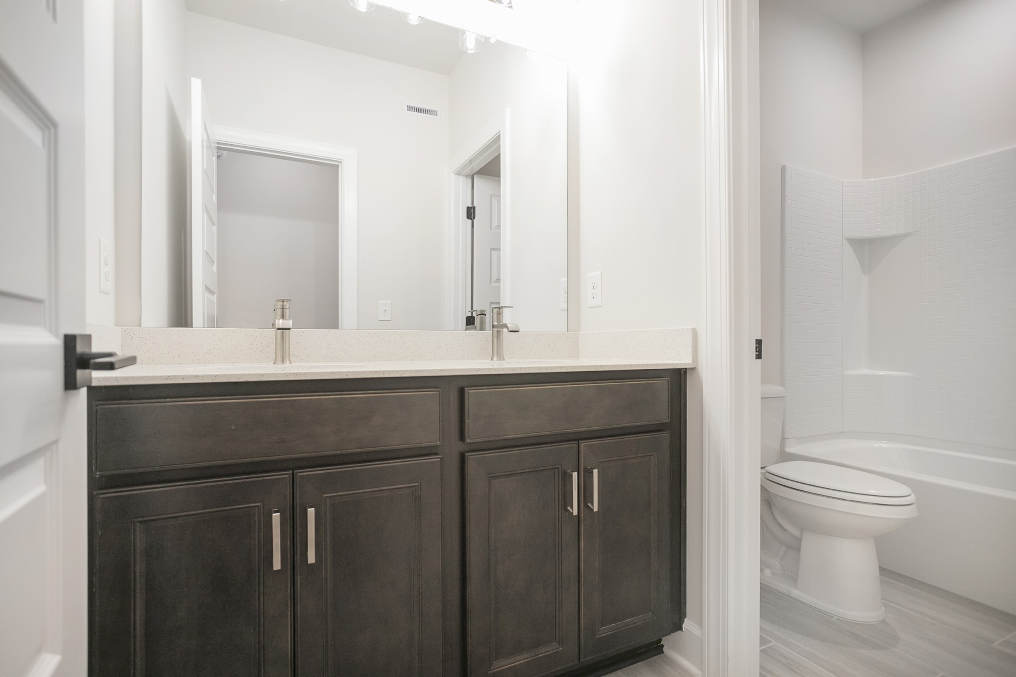 Image 18 of 23 For 9388 Cortlandt Drive