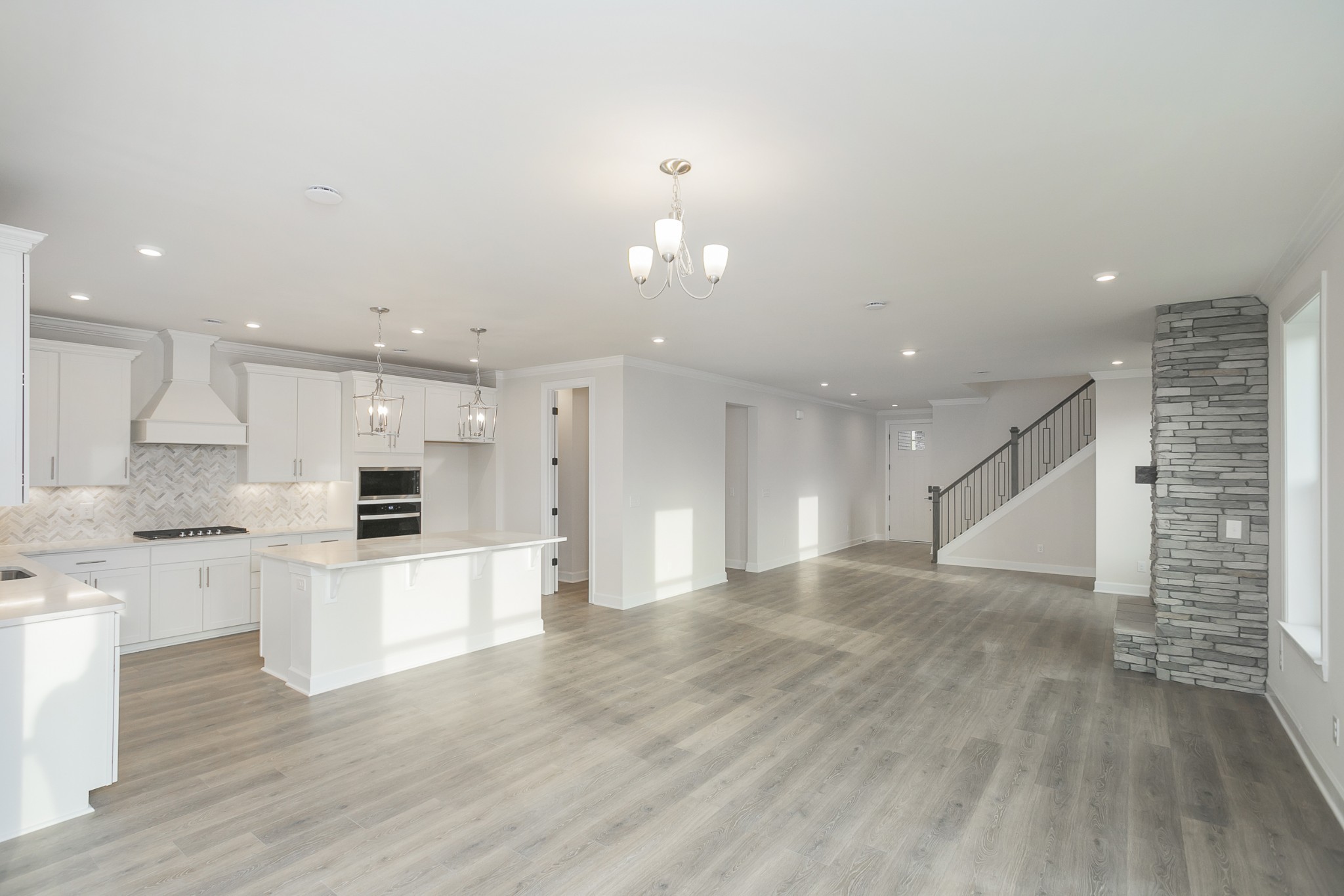 Image 4 of 23 For 9388 Cortlandt Drive
