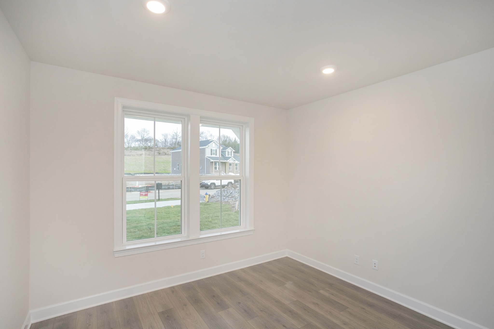 Image 8 of 23 For 9388 Cortlandt Drive