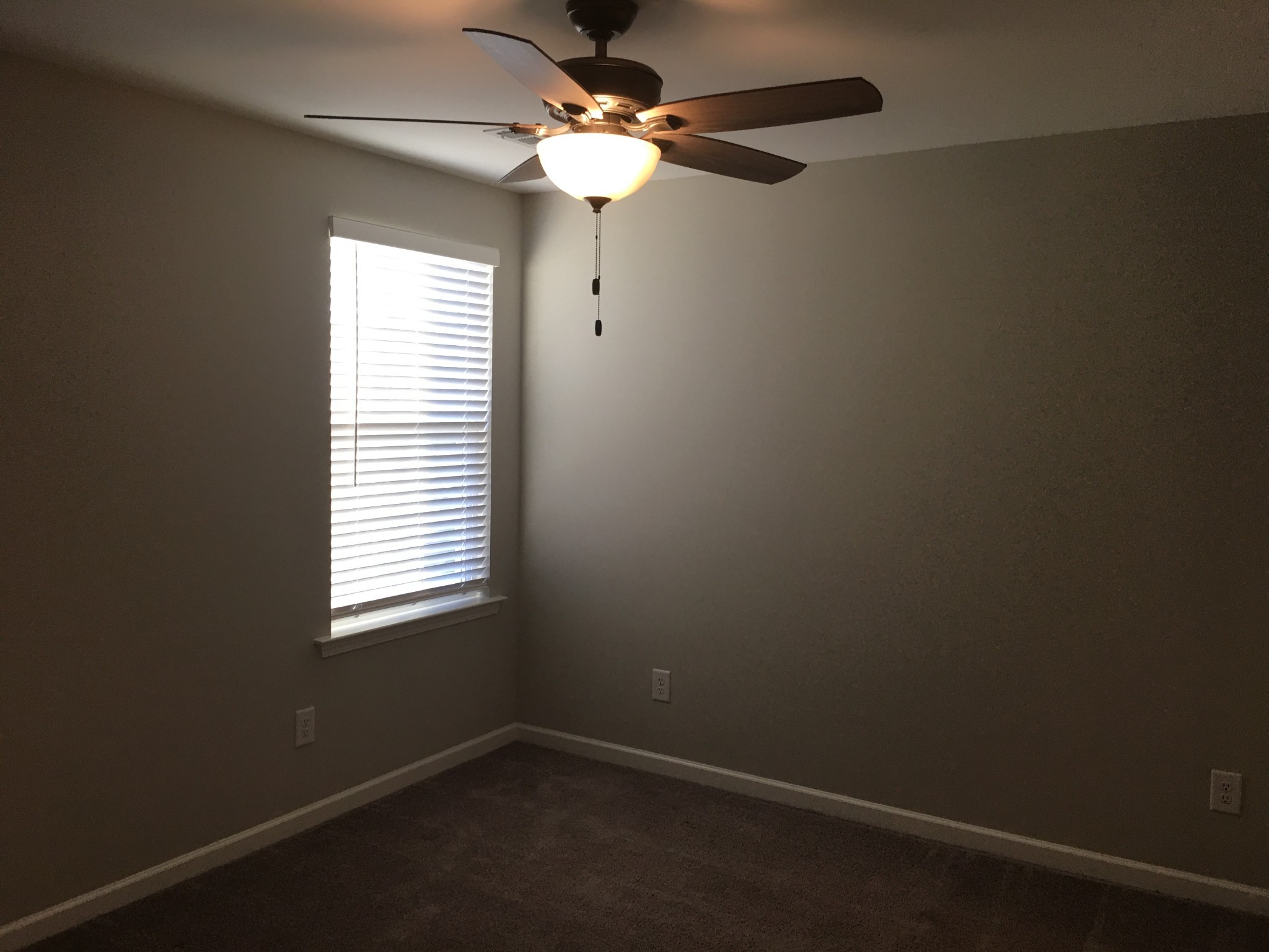Image 12 of 42 For 23708 Plaza Court