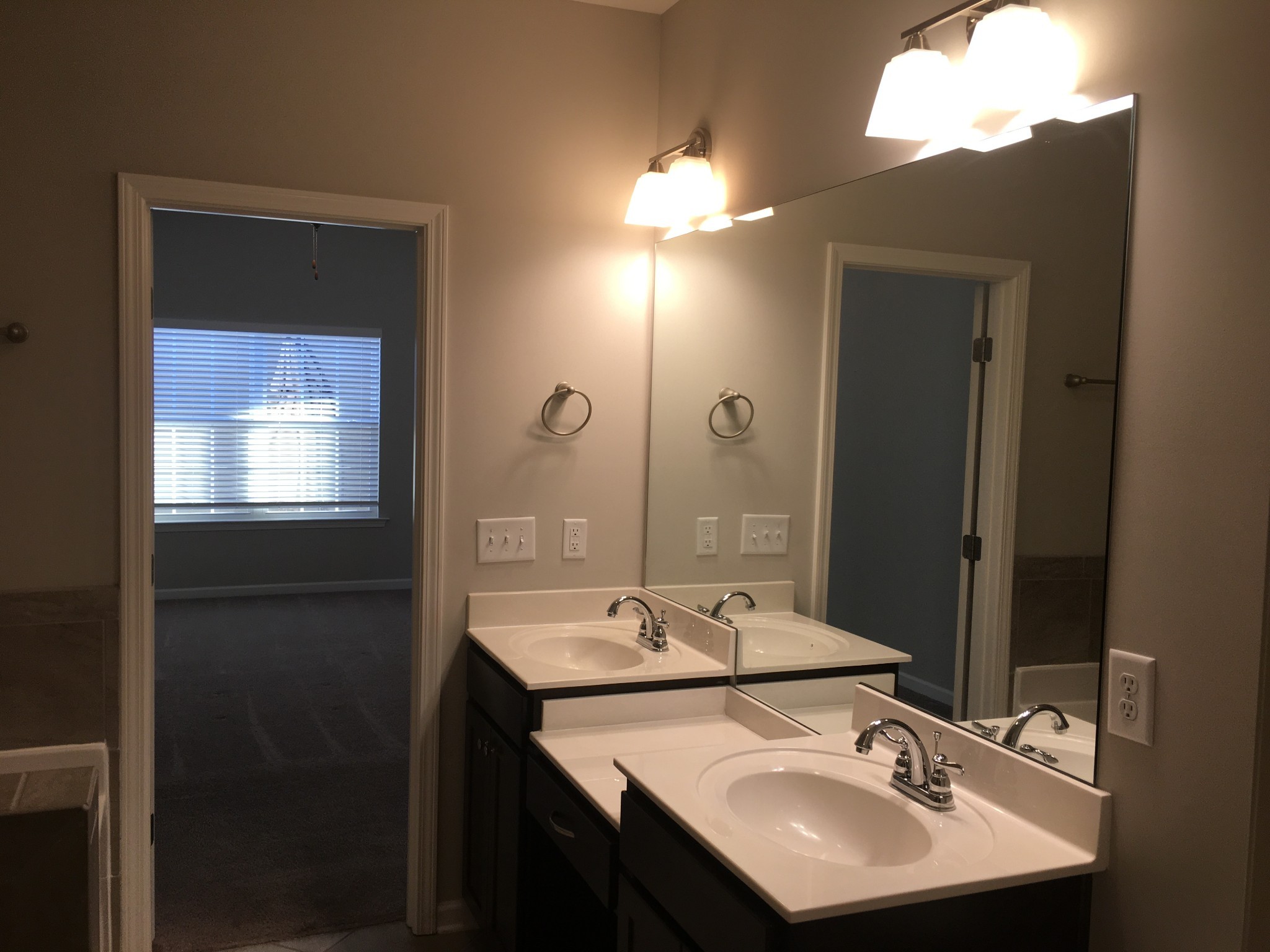 Image 13 of 42 For 23708 Plaza Court