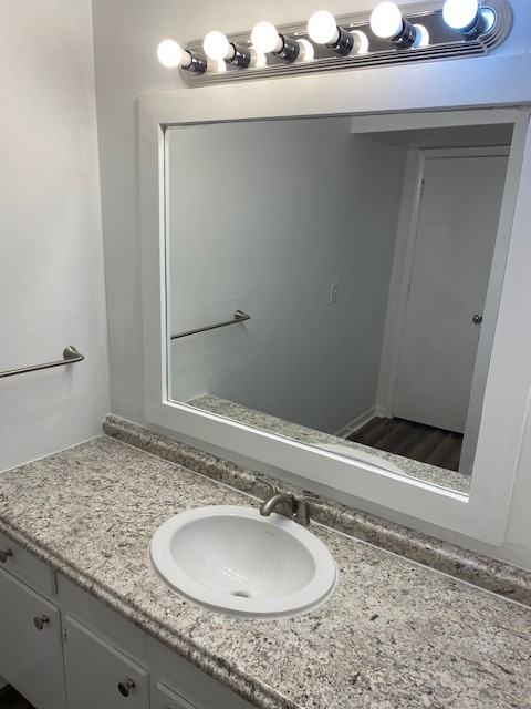 Listing photo id 10 for 930 Abend Drive