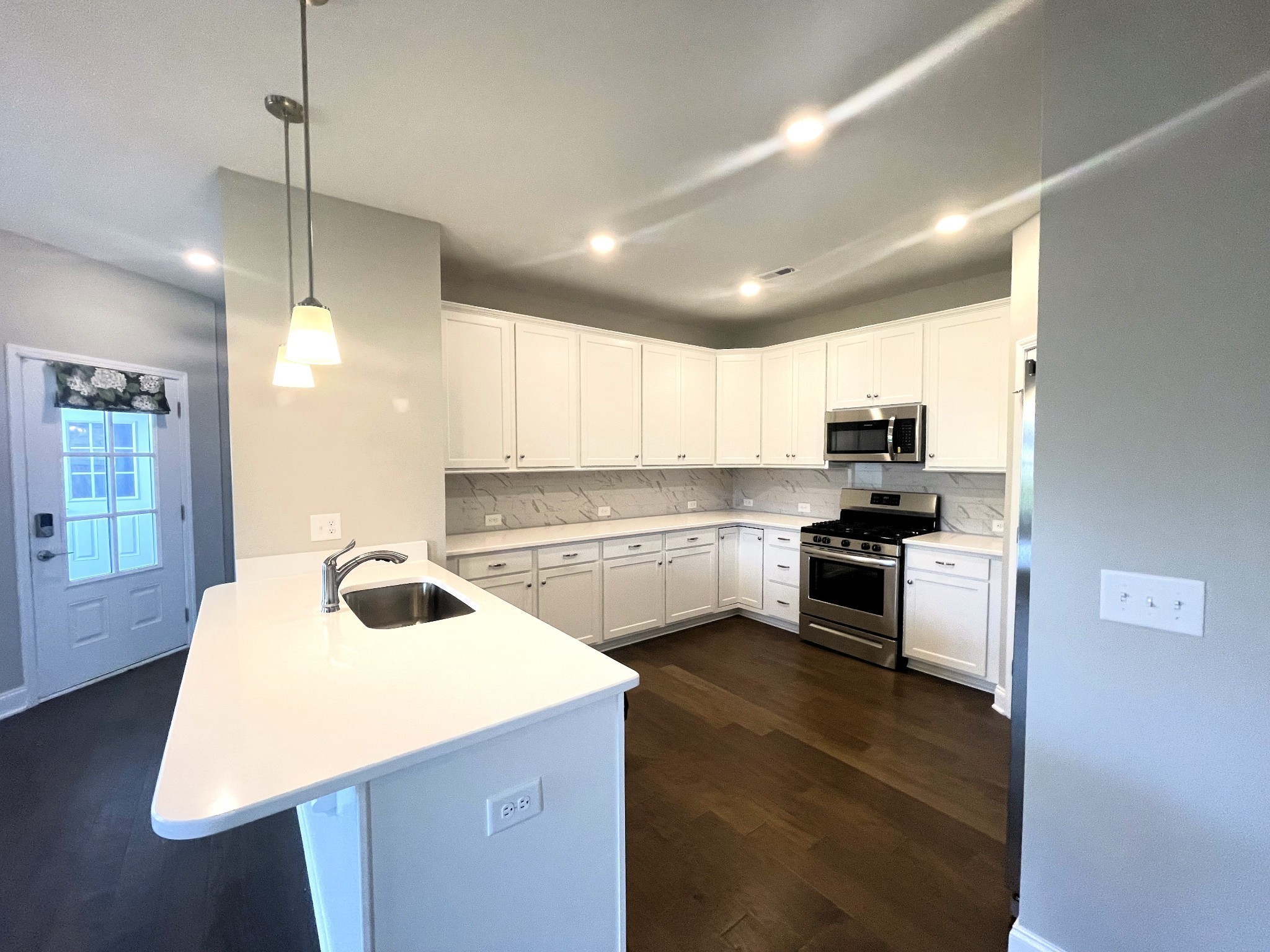 Image 18 of 61 For 3338 Chandler Drive