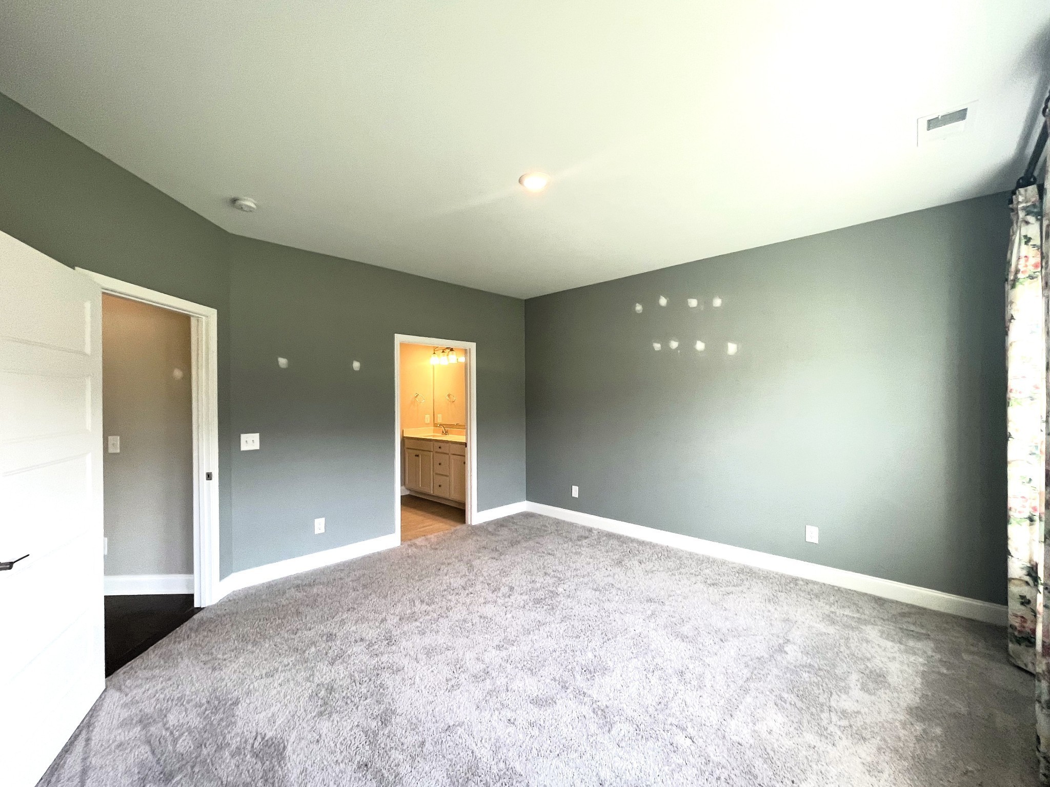 Image 7 of 61 For 3338 Chandler Drive