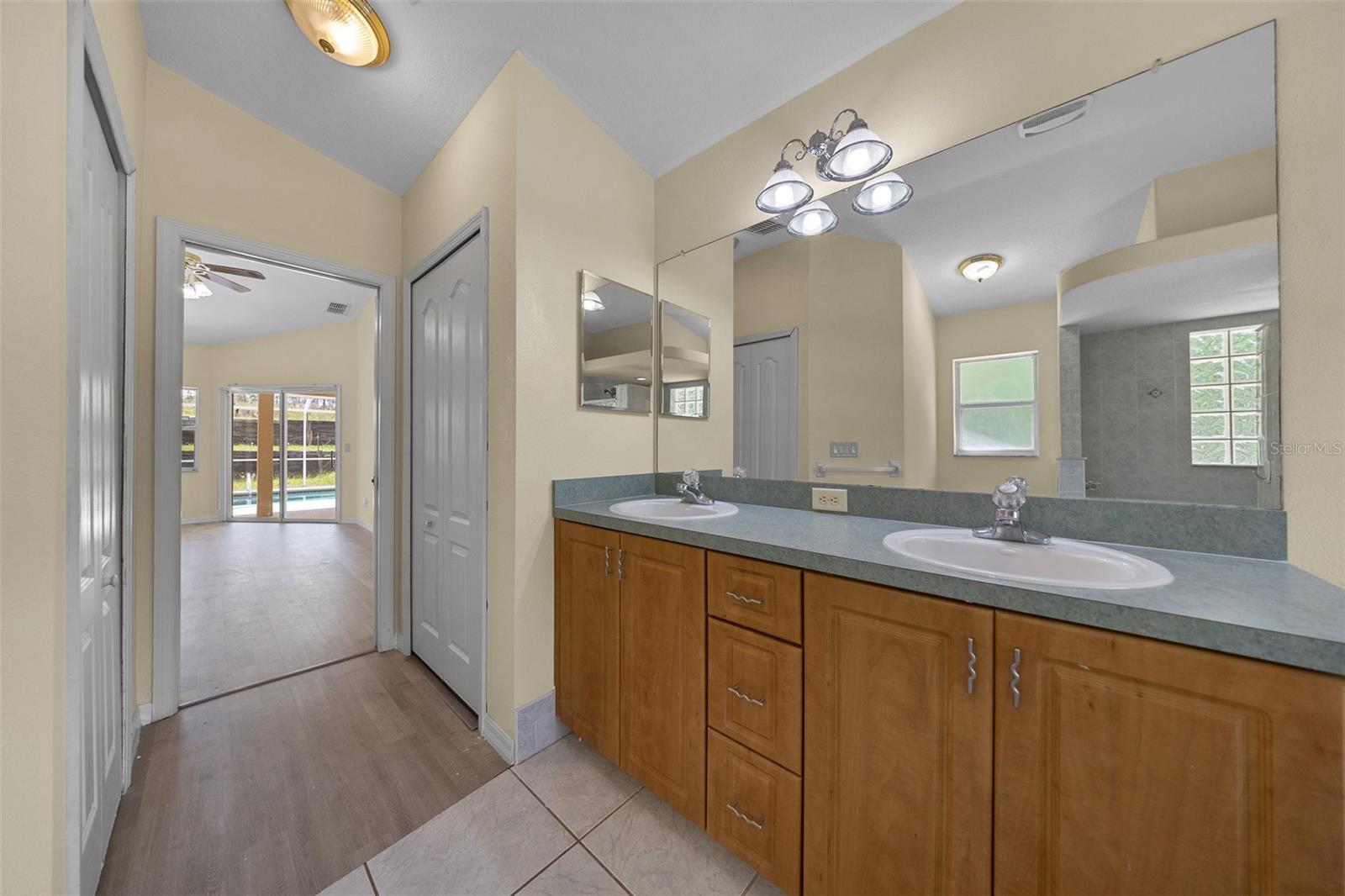Image 38 of 46 For 8306 Vince Drive