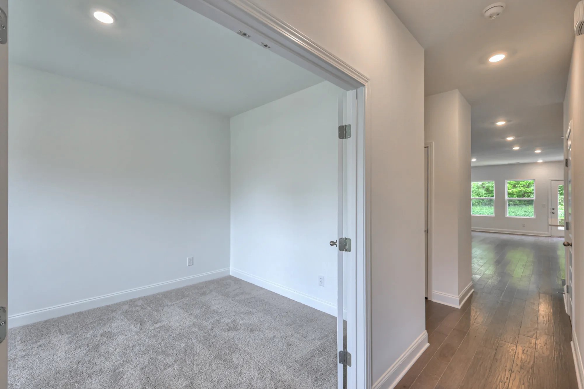 Image 8 of 14 For 624 10th Boulevard