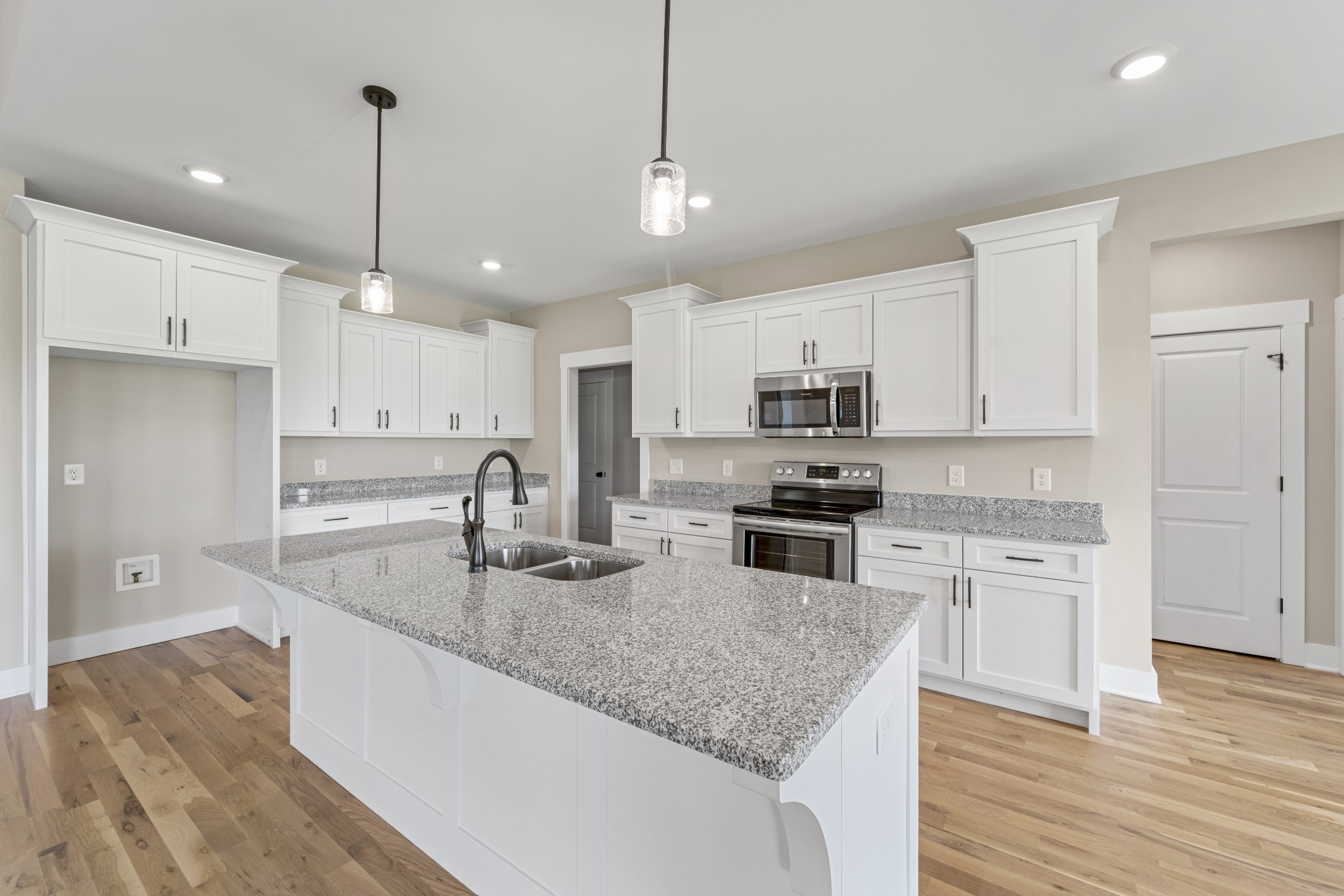 Image 2 of 5 For  Sw 181st Ct  