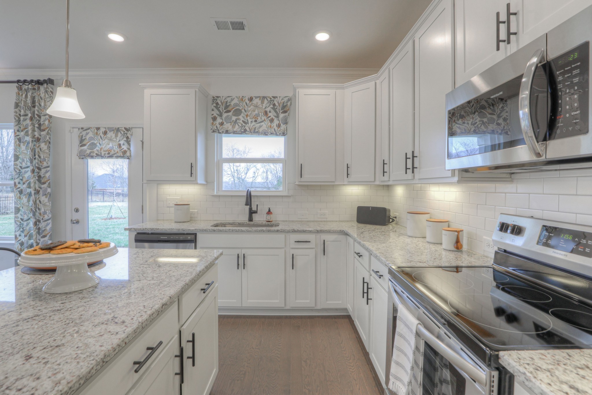Image 13 of 18 For 16152 128th Lane