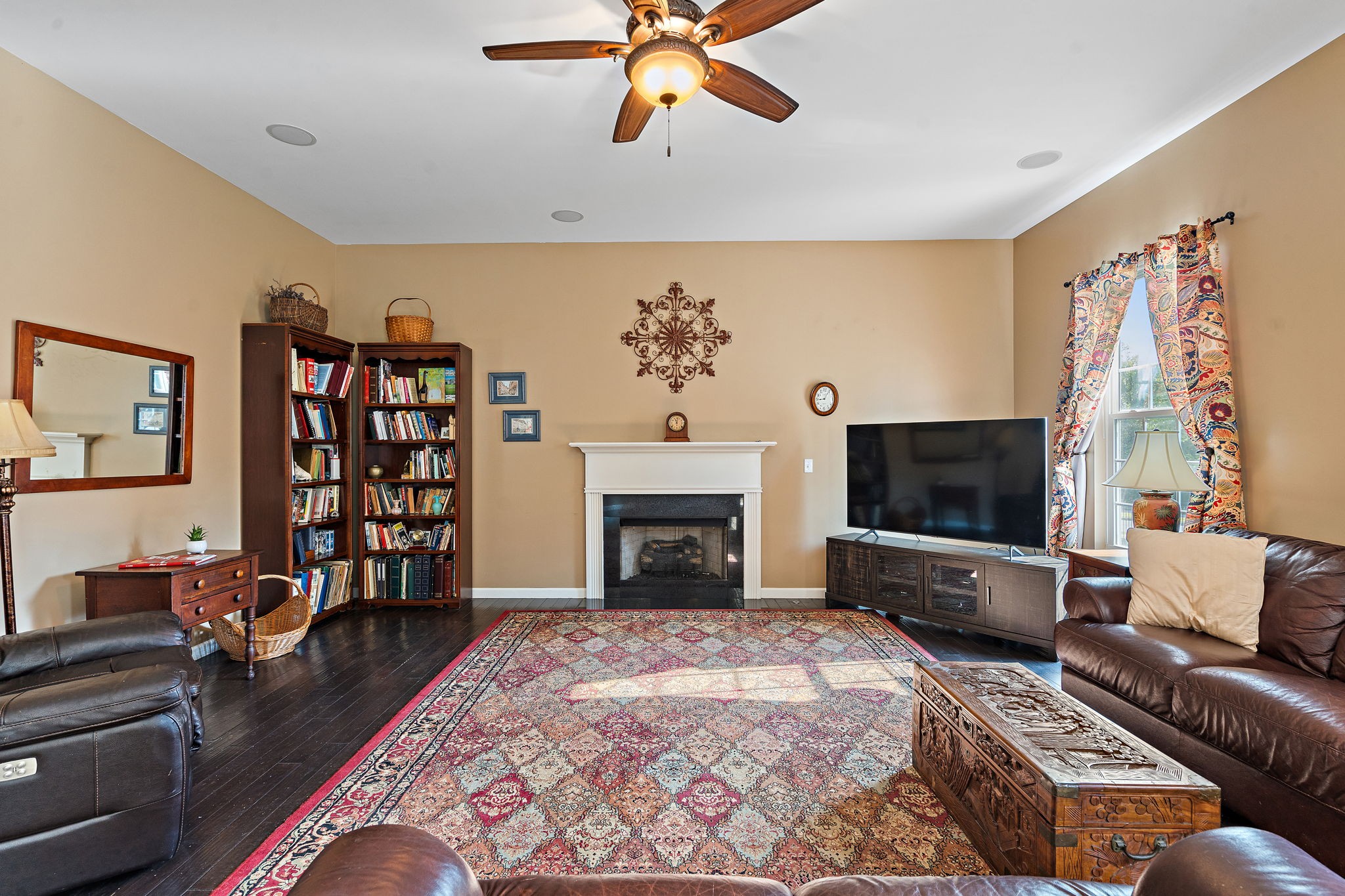 Image 18 of 30 For 15067 16 Place