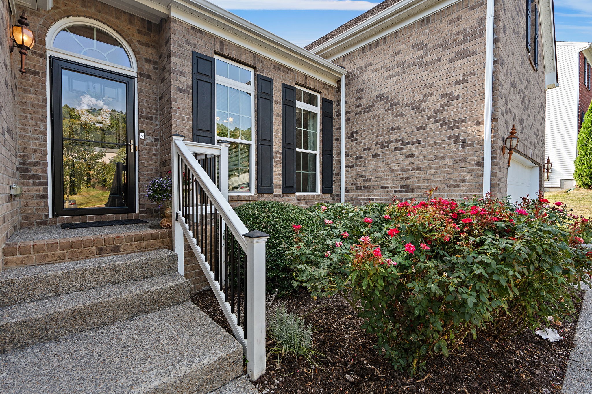 Image 4 of 30 For 15067 16 Place