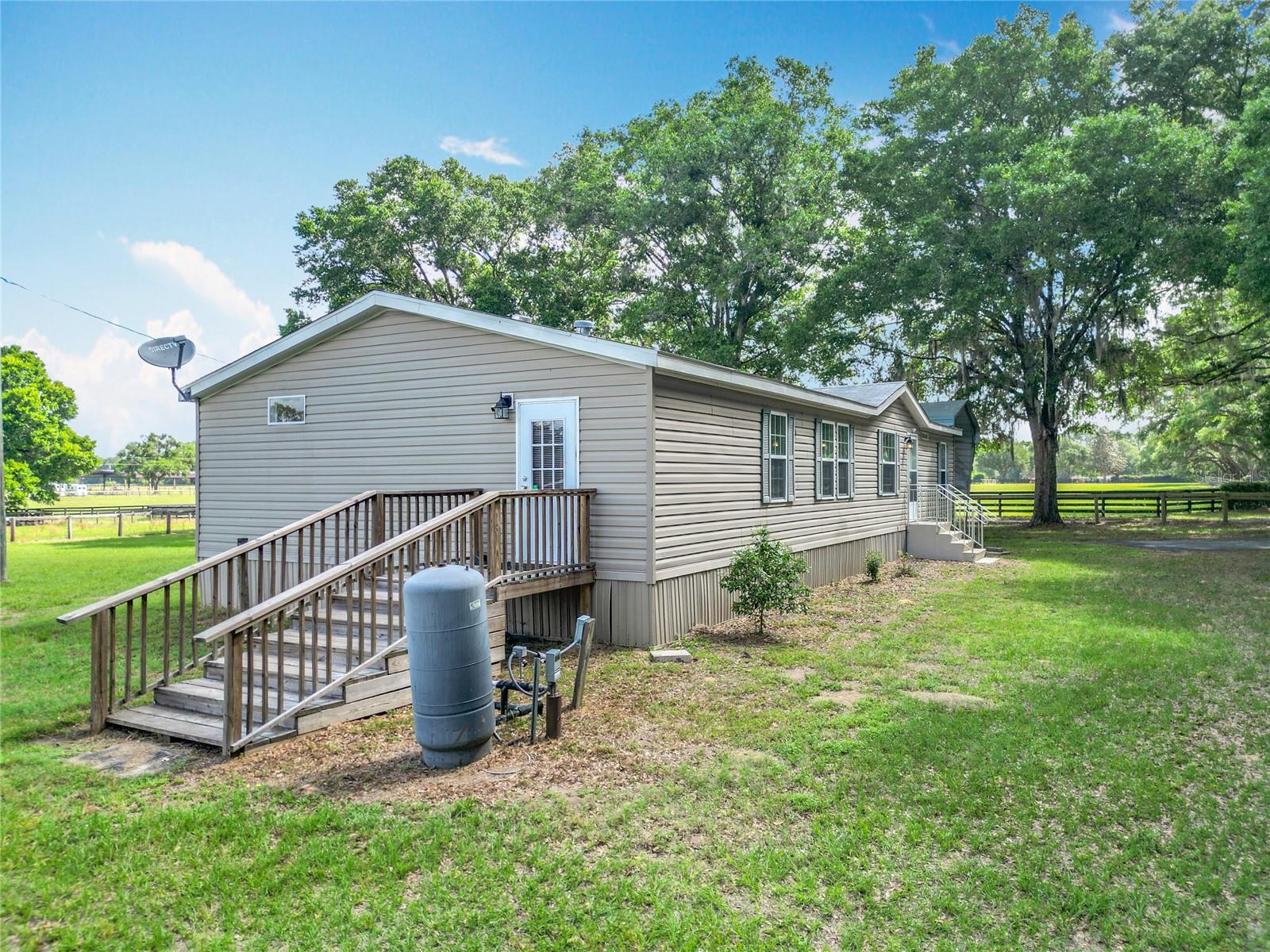 Image 5 of 89 For 10498 18th Terrace