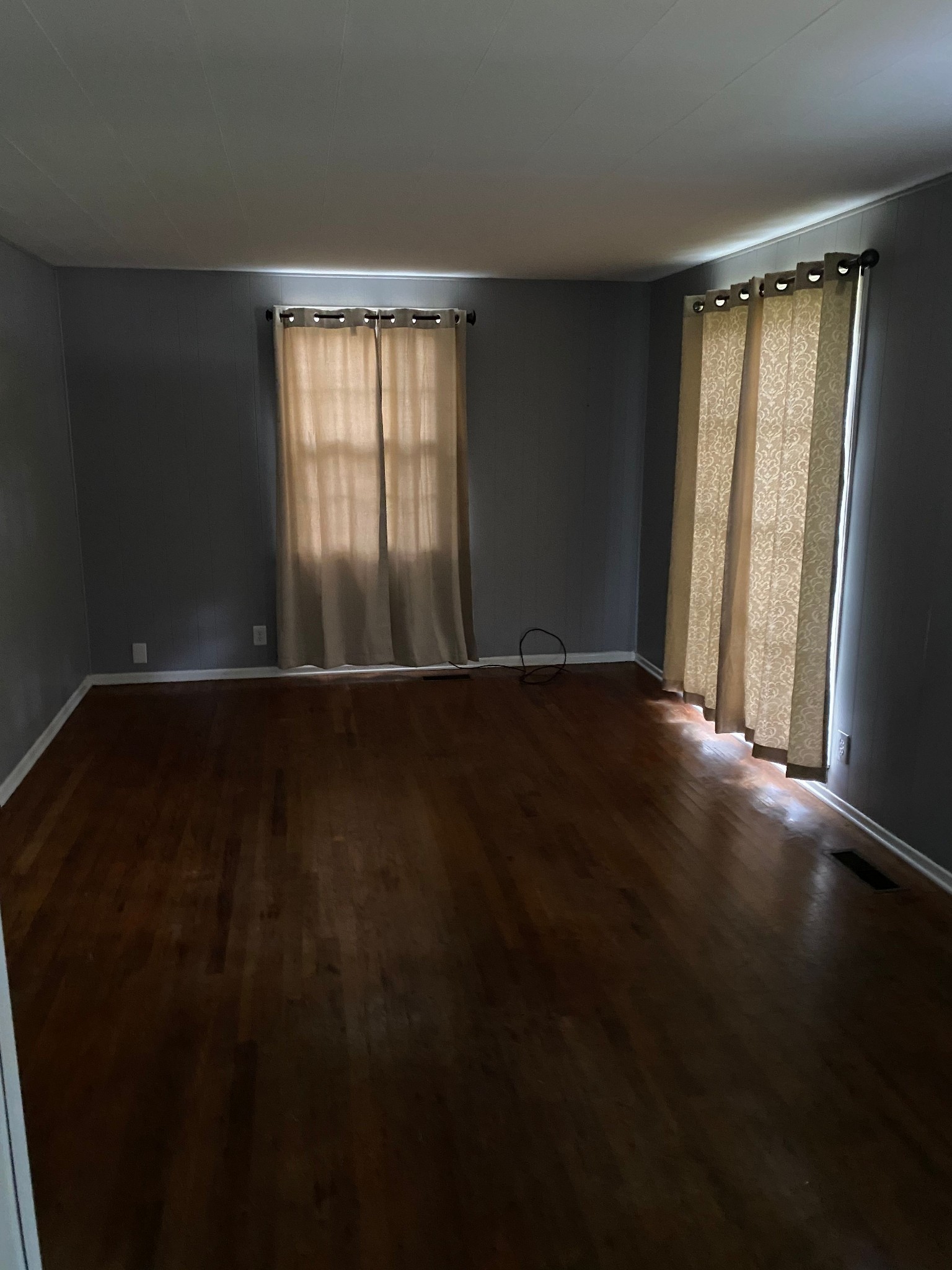 Listing photo id 8 for 1624 Meadowcrest Boulevard 2