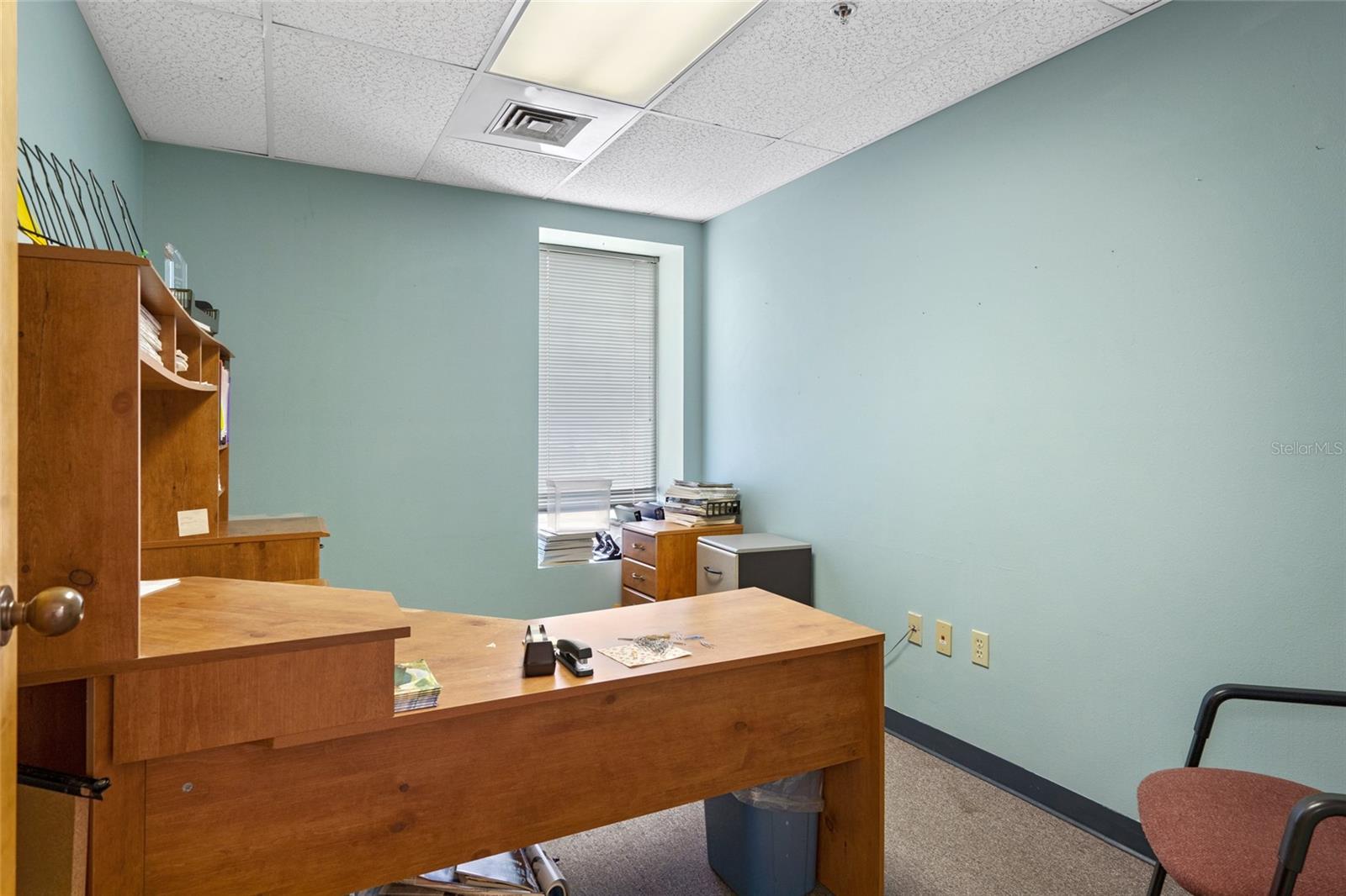 Listing photo id 10 for 1624 Meadowcrest Boulevard 2