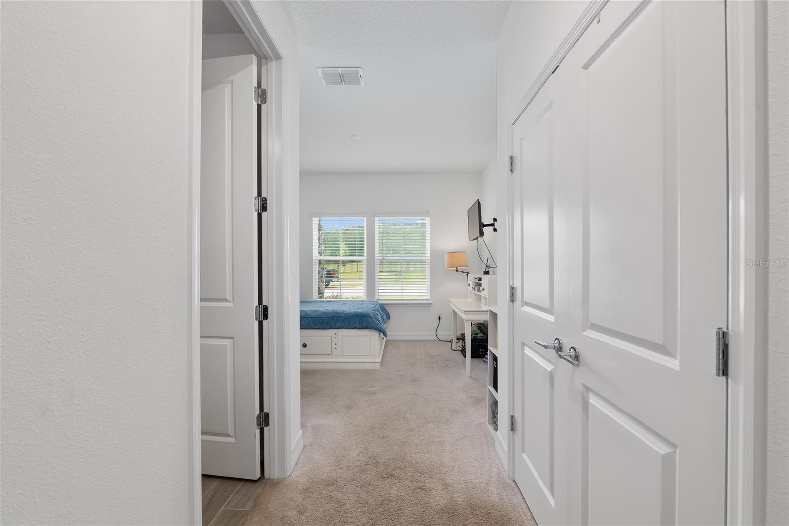 Image 21 of 41 For 1119 42nd Road