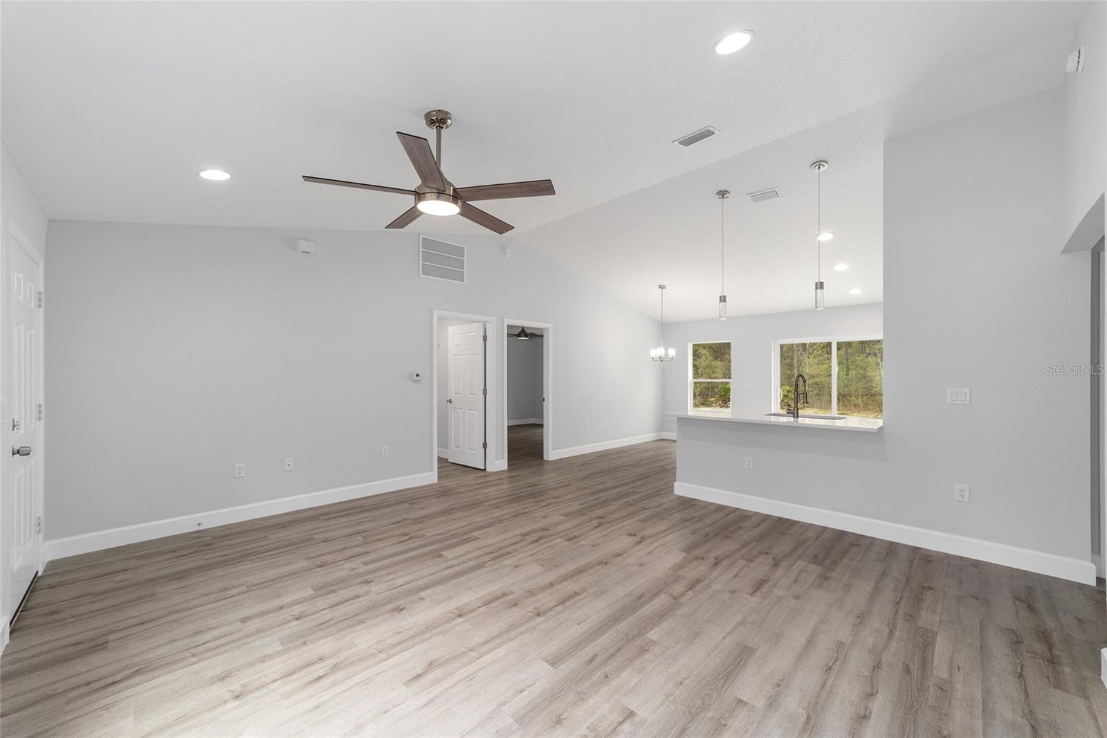 Image 6 of 28 For 15840 38 Place