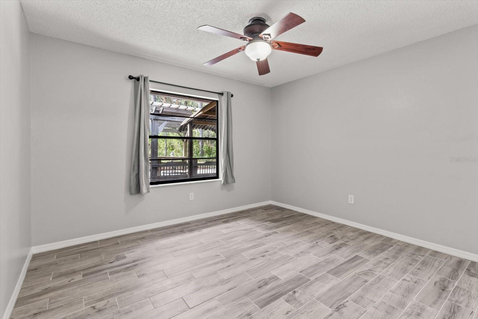 Listing photo id 26 for 11 Sweetgum Court S