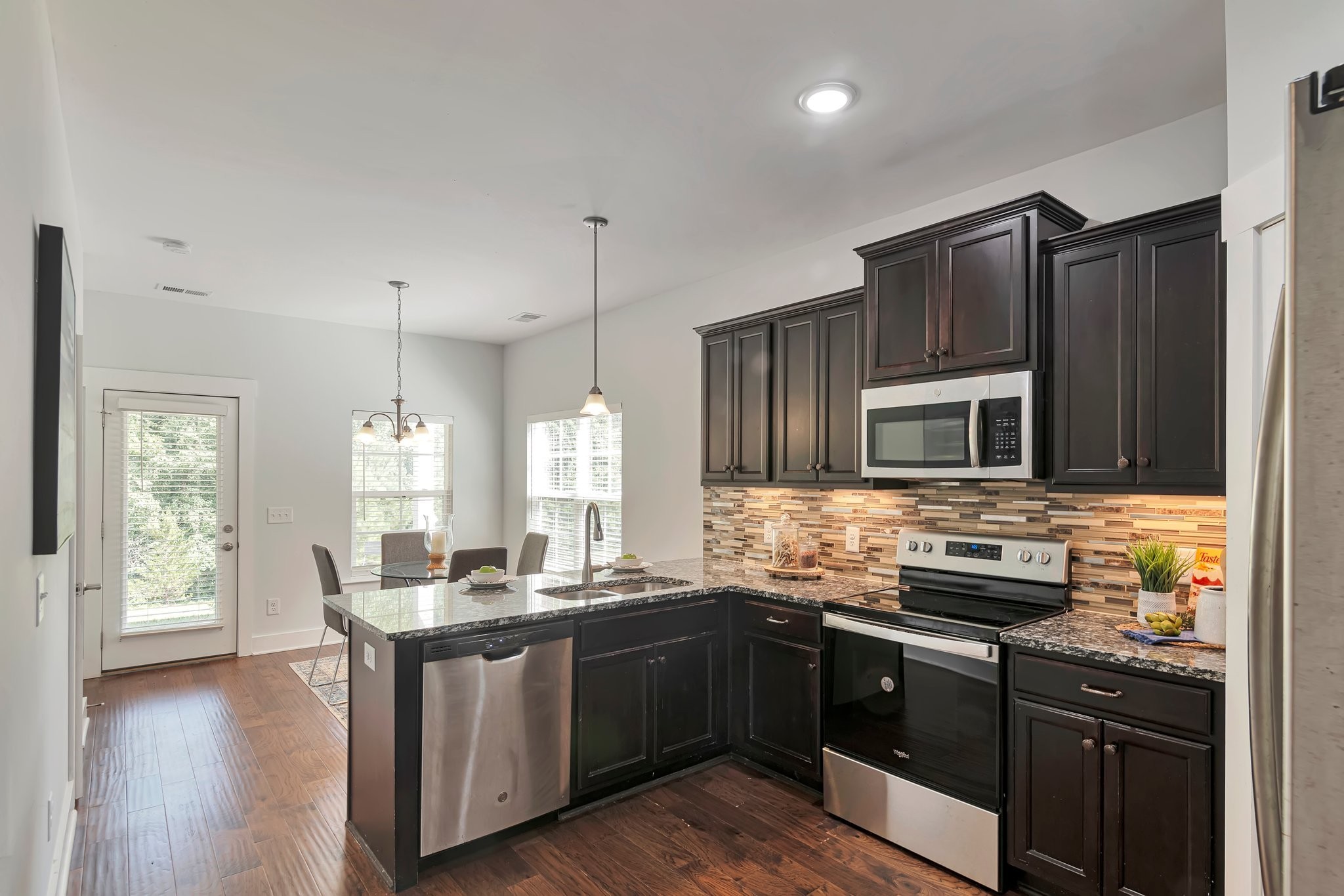 Image 7 of 19 For 10869 140th Avenue