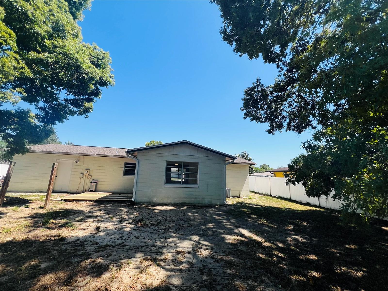 Image 18 of 22 For 14646 43rd Court Road