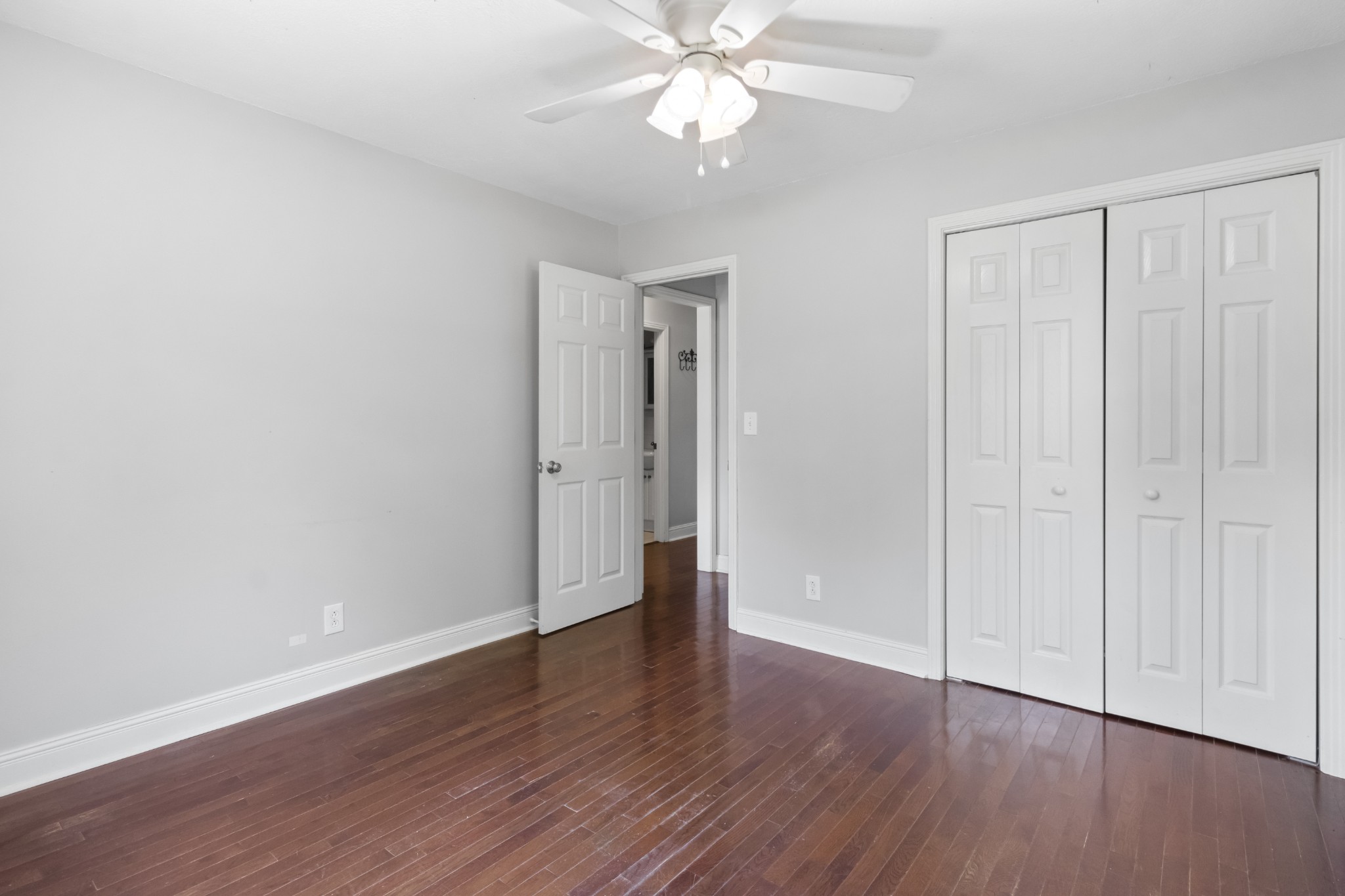 Image 17 of 59 For 11631 Clubview Drive