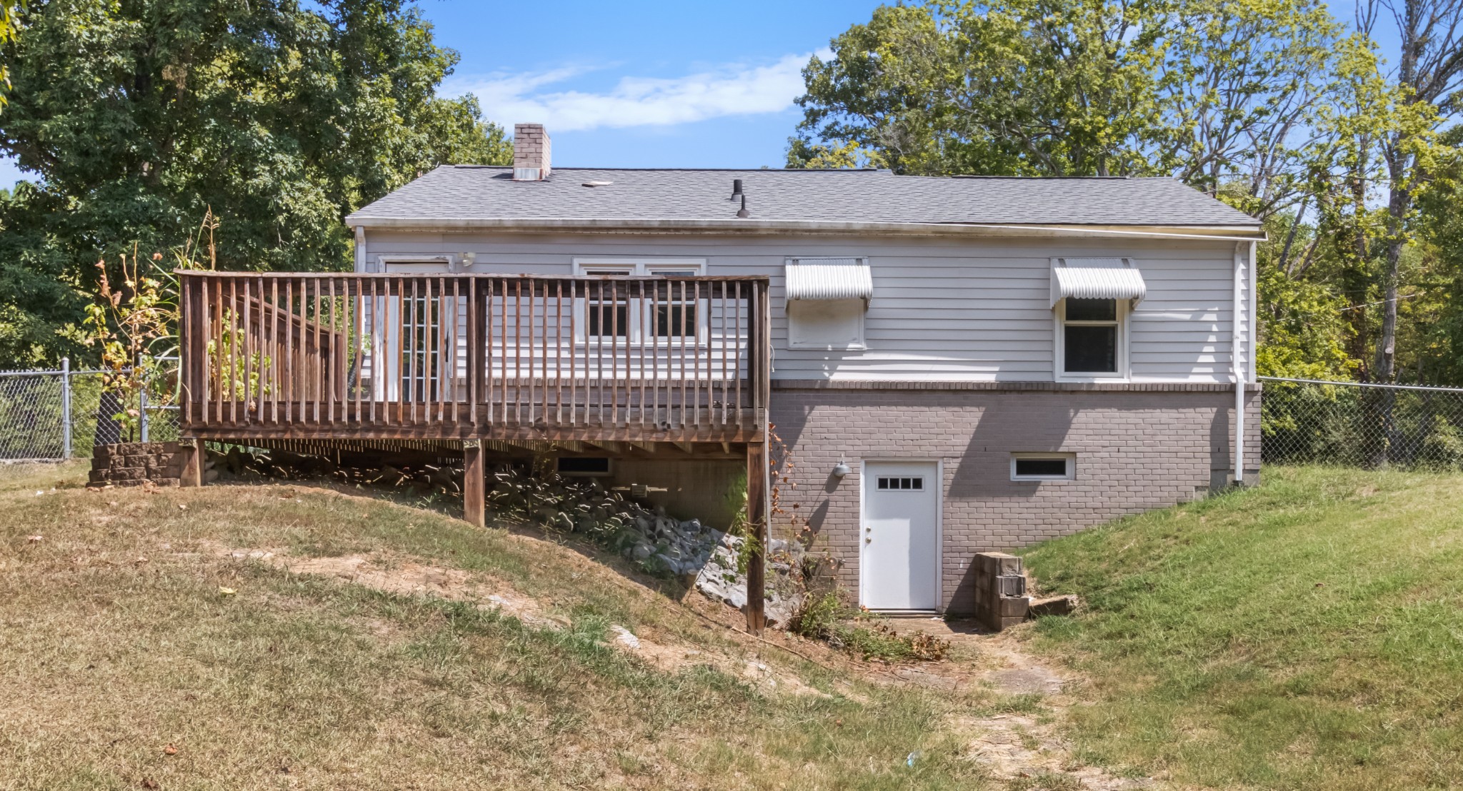 Image 26 of 59 For 11631 Clubview Drive