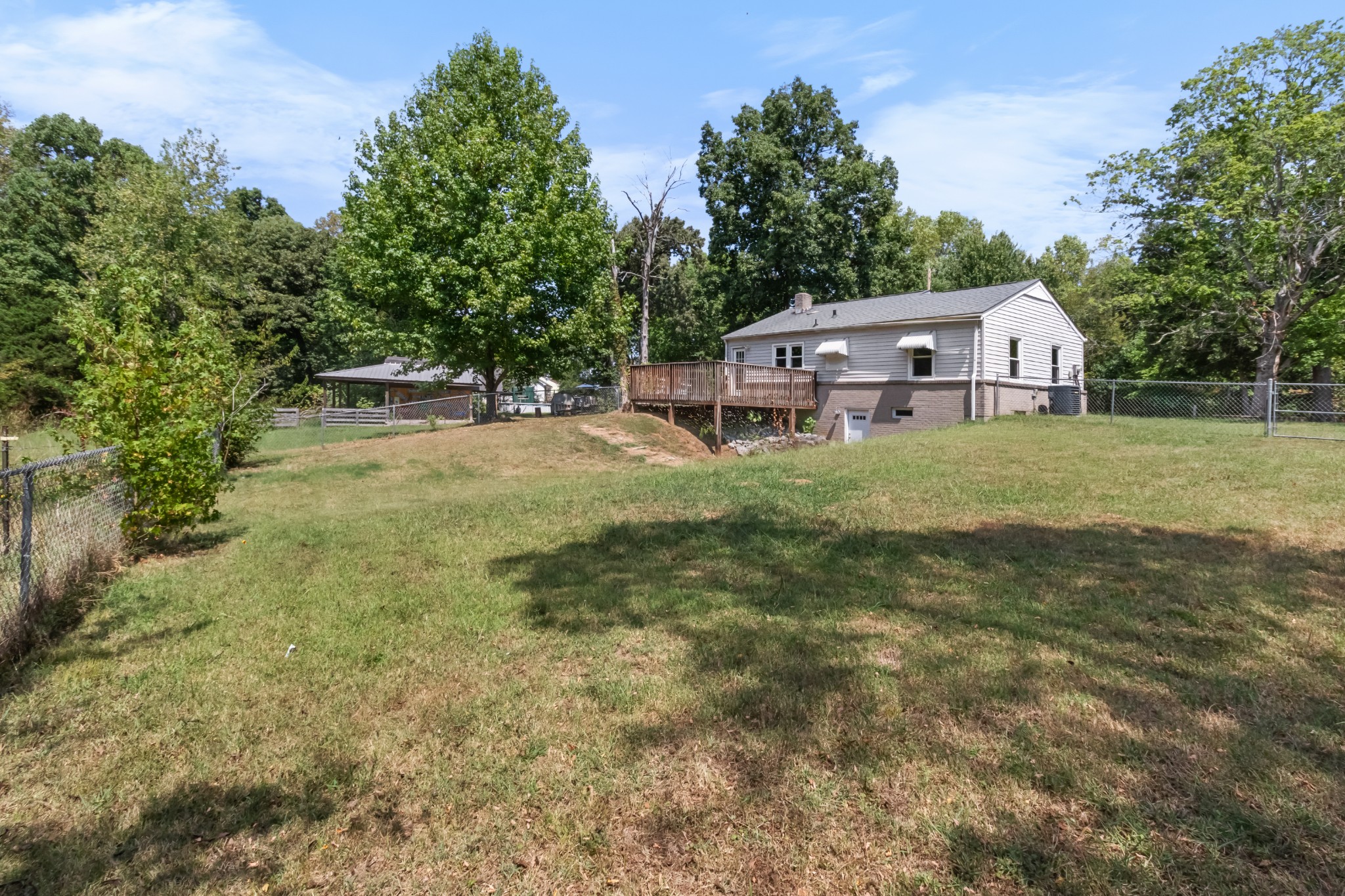 Image 29 of 59 For 11631 Clubview Drive