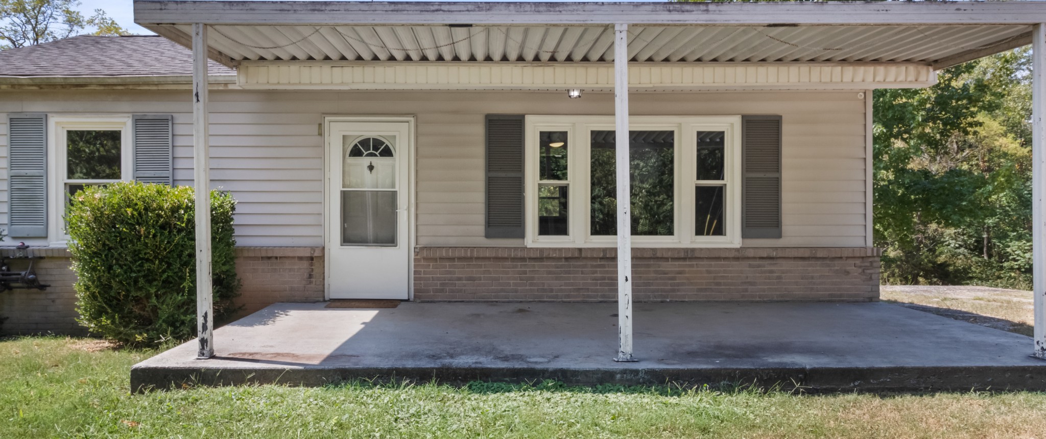 Image 3 of 59 For 11631 Clubview Drive