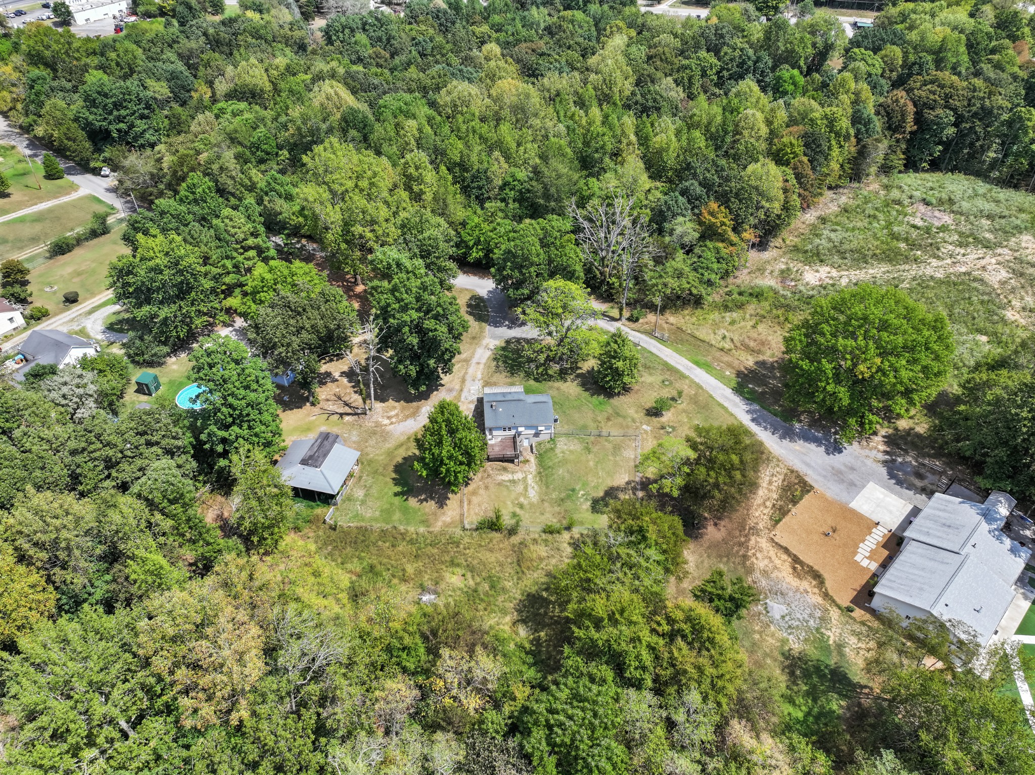 Image 33 of 59 For 11631 Clubview Drive