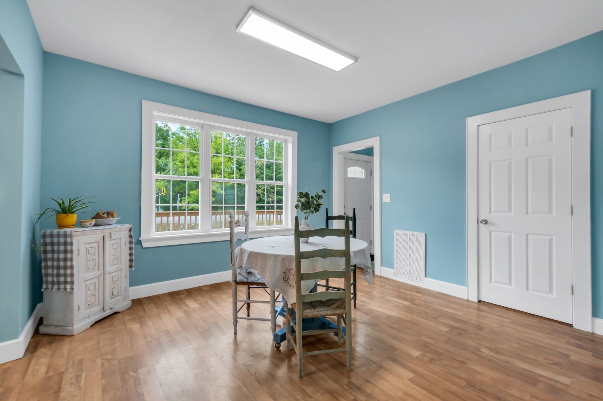 Image 11 of 52 For 5350 82nd Street