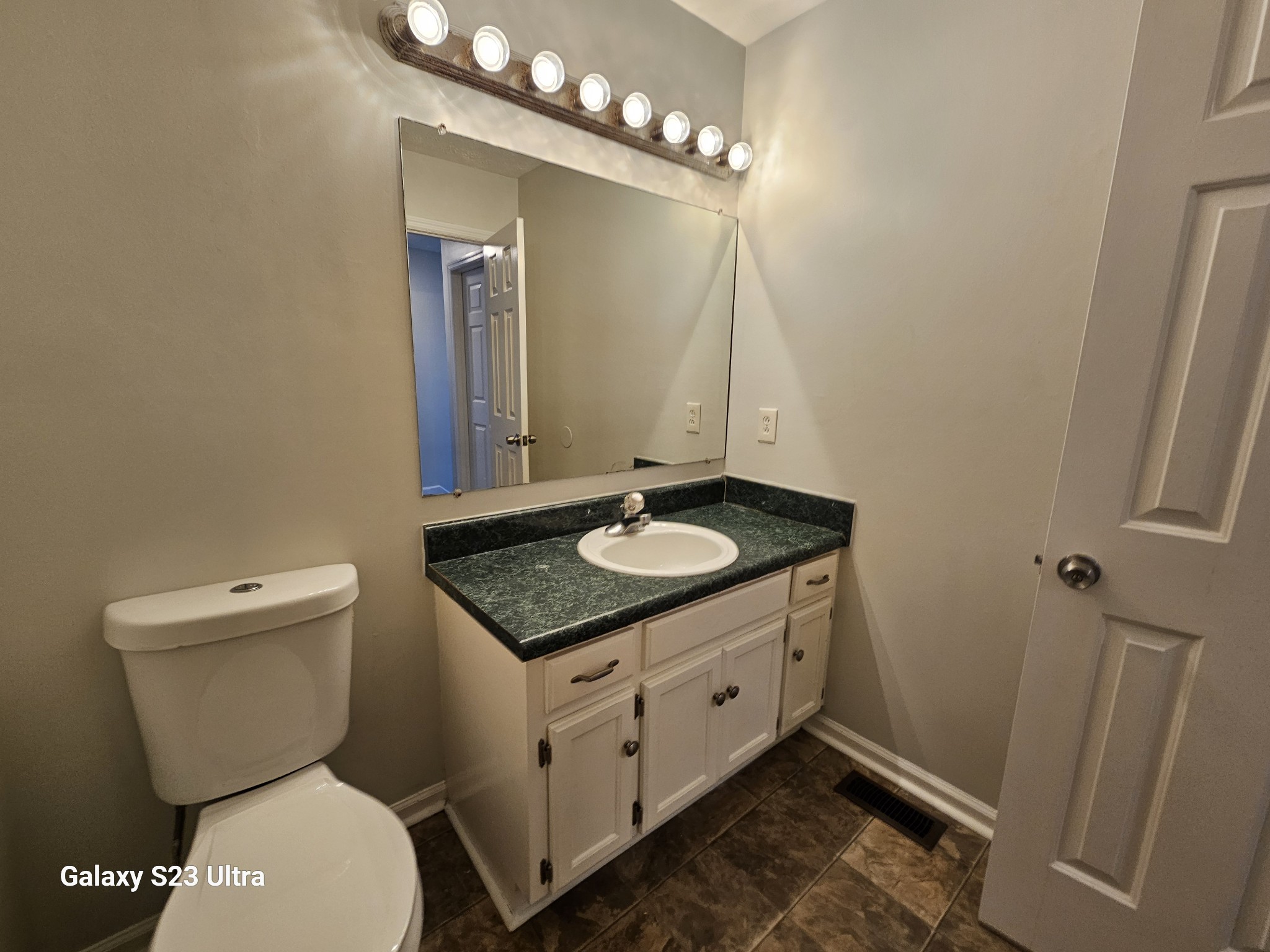 Image 14 of 33 For 8895 57th Court Road