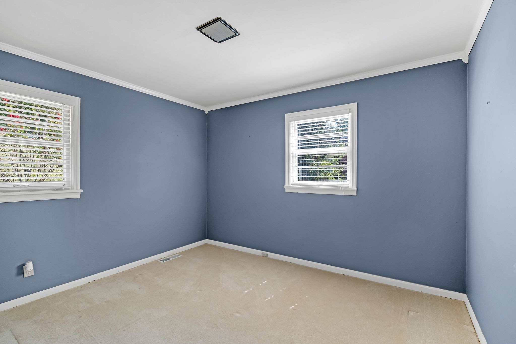 Image 20 of 21 For 9012 91st Circle