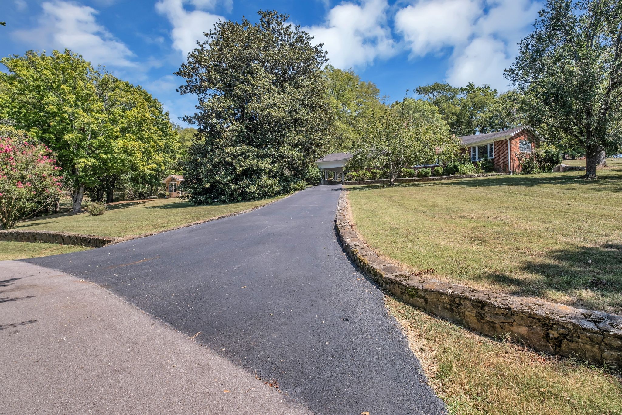 Image 3 of 21 For 9012 91st Circle