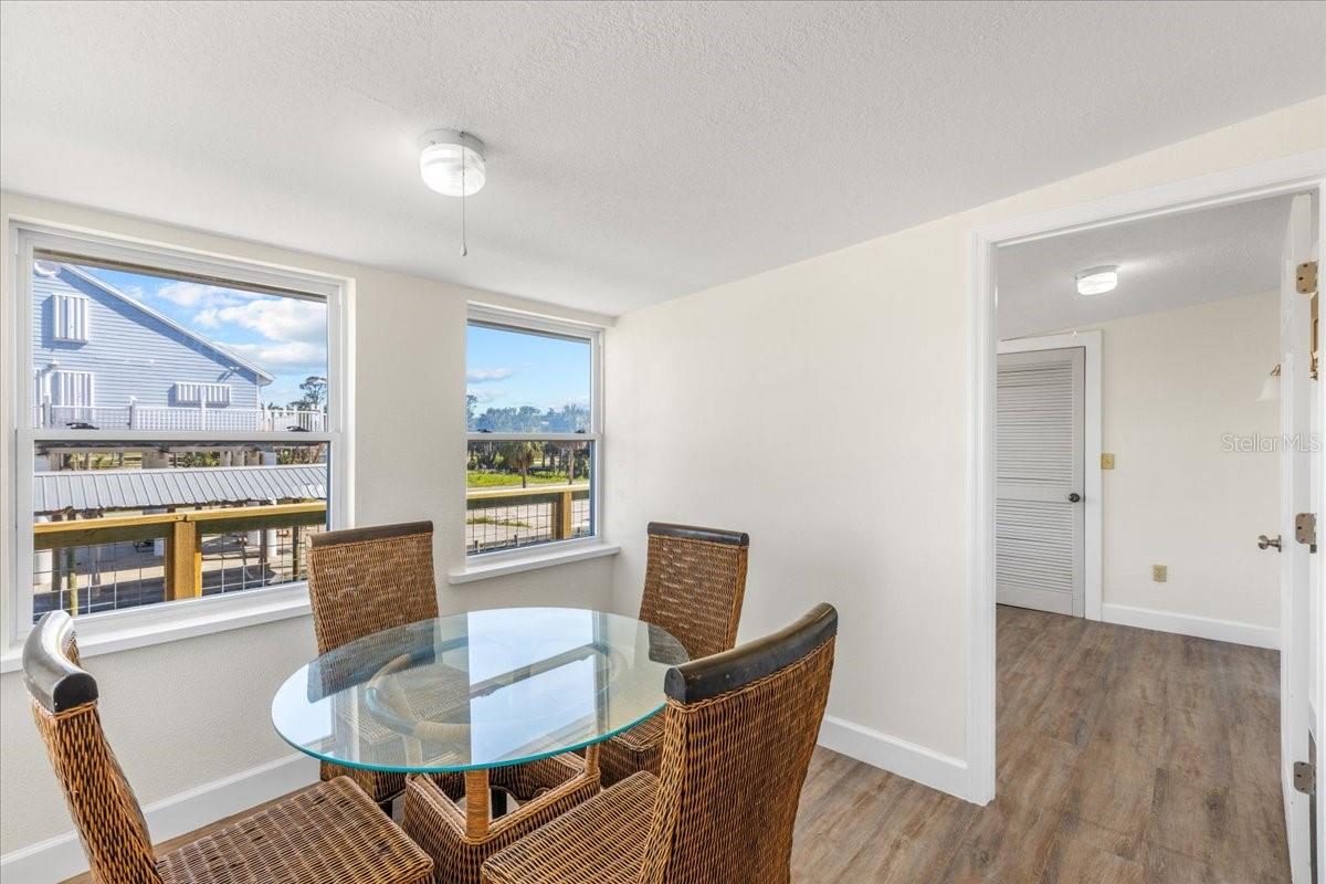 Image 14 of 39 For 57 9th Avenue E