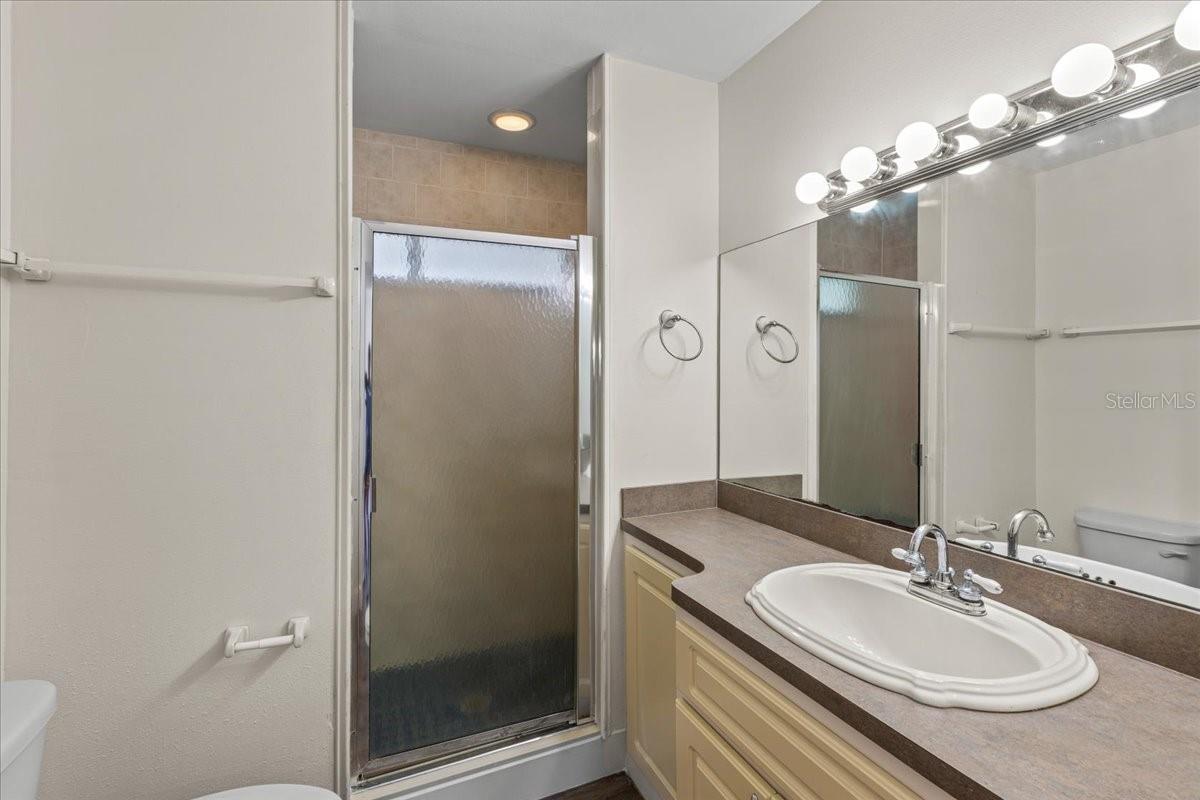 Image 17 of 39 For 57 9th Avenue E