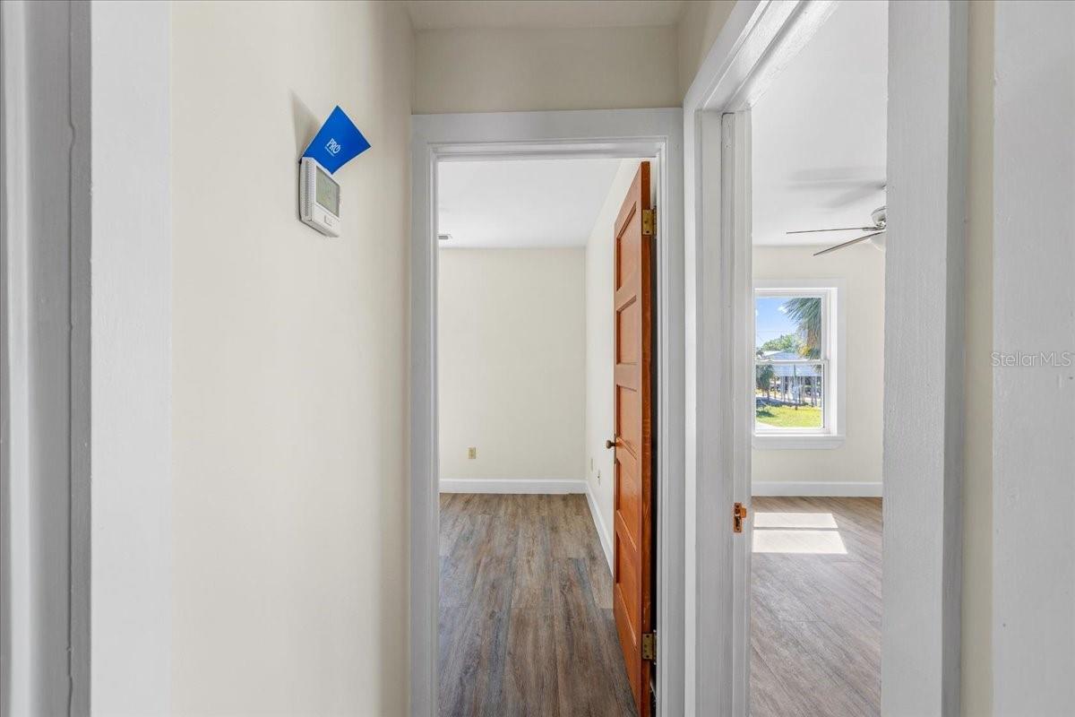 Image 18 of 39 For 57 9th Avenue E