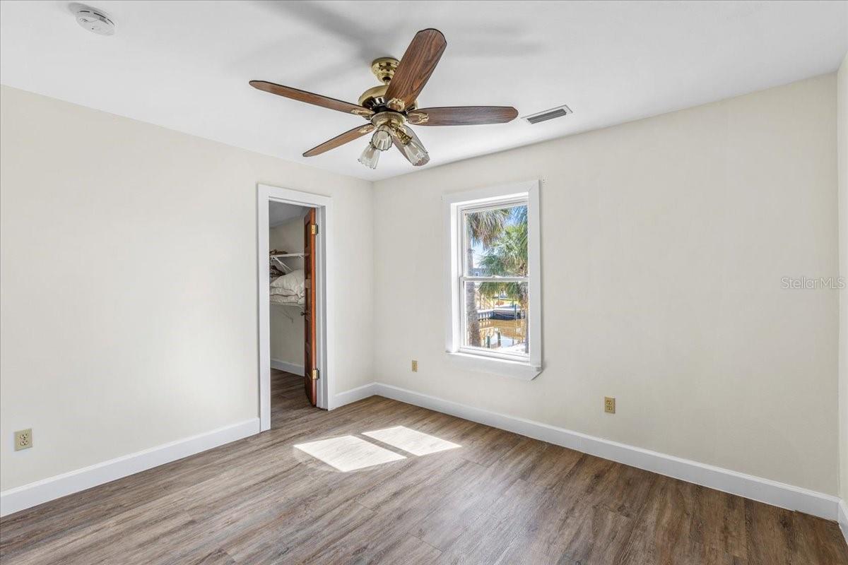 Image 21 of 39 For 57 9th Avenue E