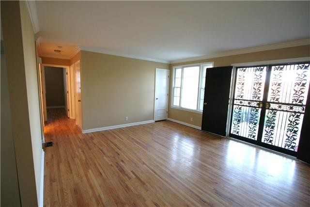 Image 3 of 39 For 57 9th Avenue E