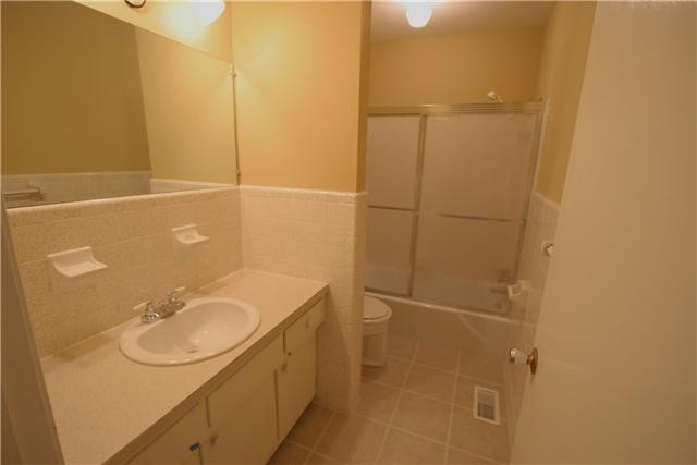 Image 5 of 39 For 57 9th Avenue E
