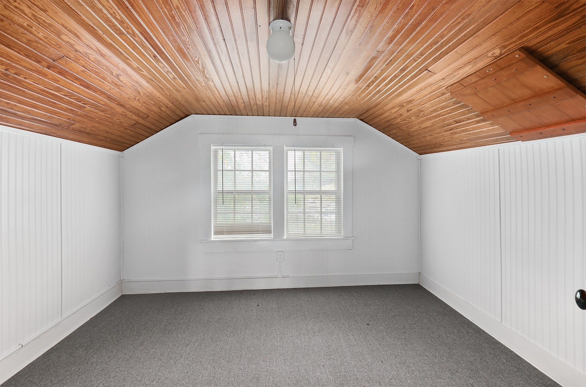 Image 14 of 17 For 18579 26th Street