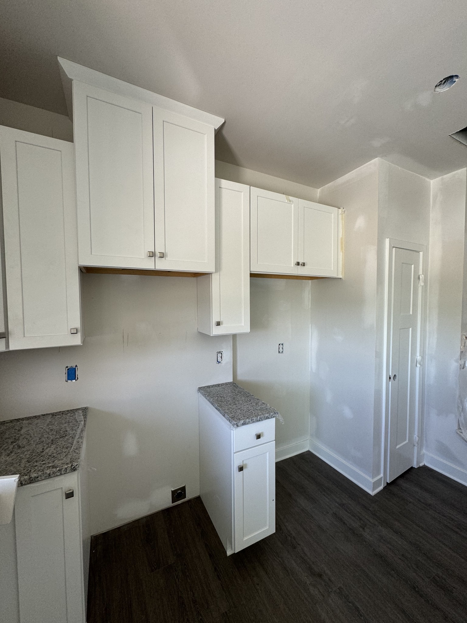 Image 4 of 30 For 8482 59th Terrace